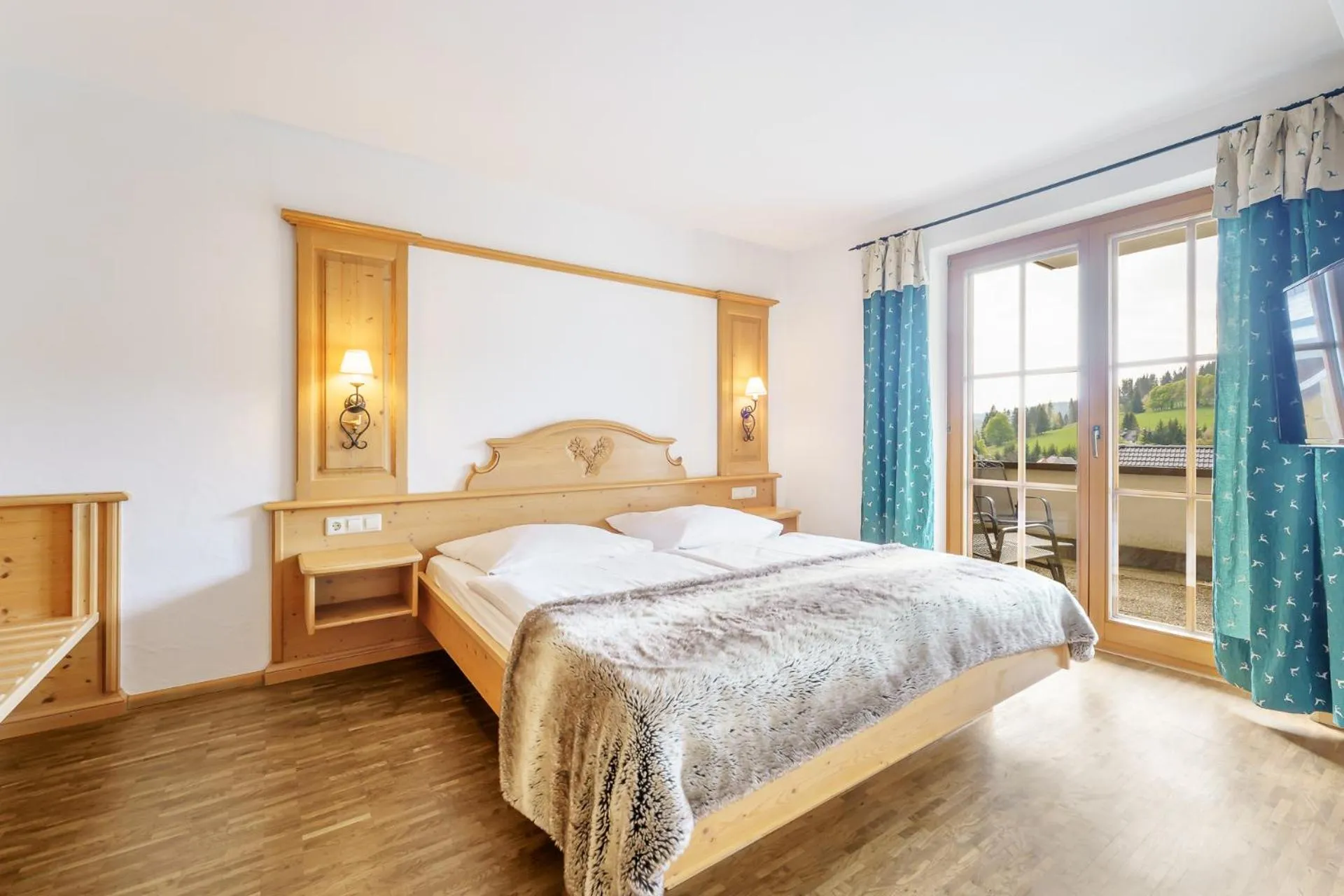 Bedroom, Bed in Hotel Schlehdorn