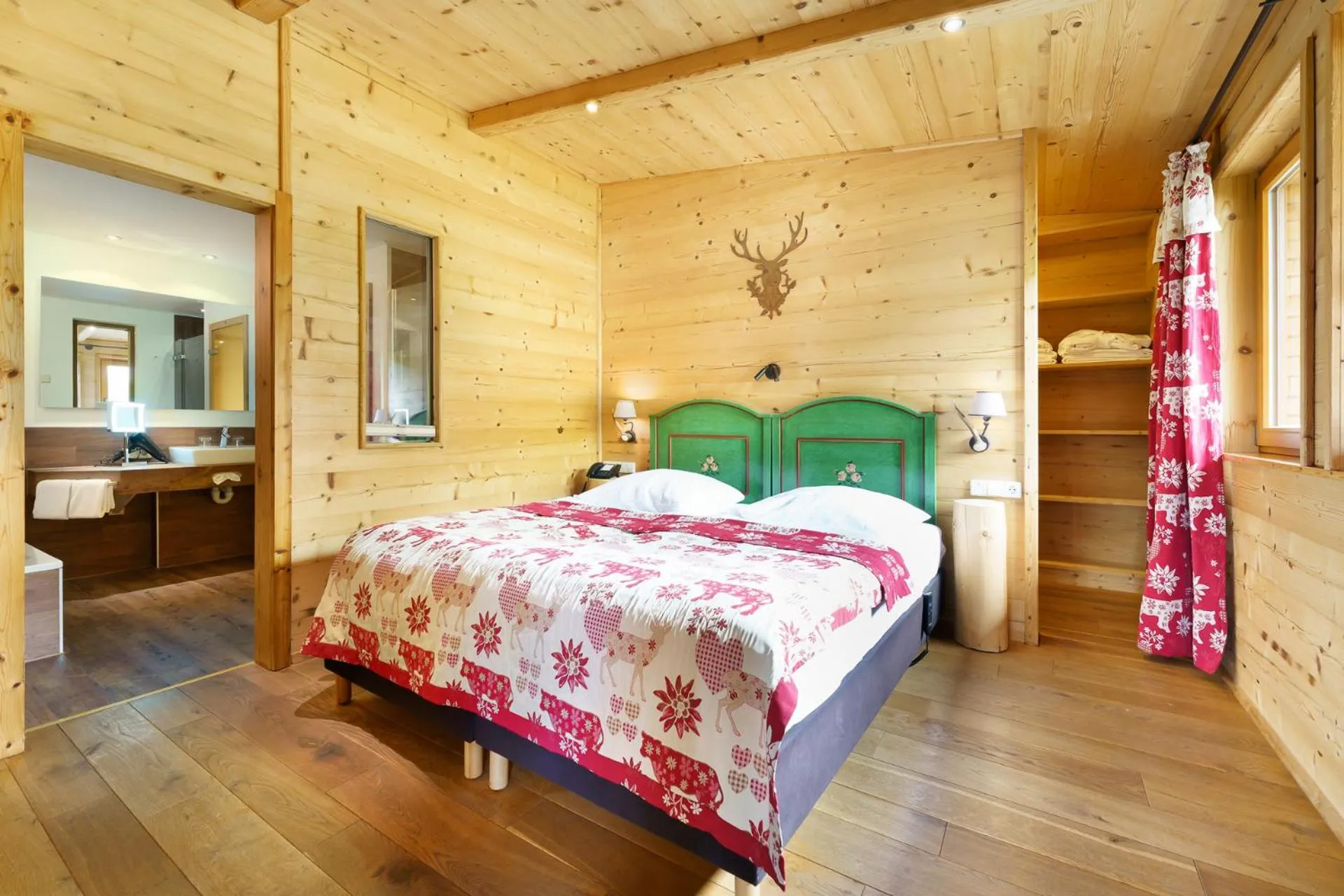 Bedroom, Bed in Hotel Schlehdorn