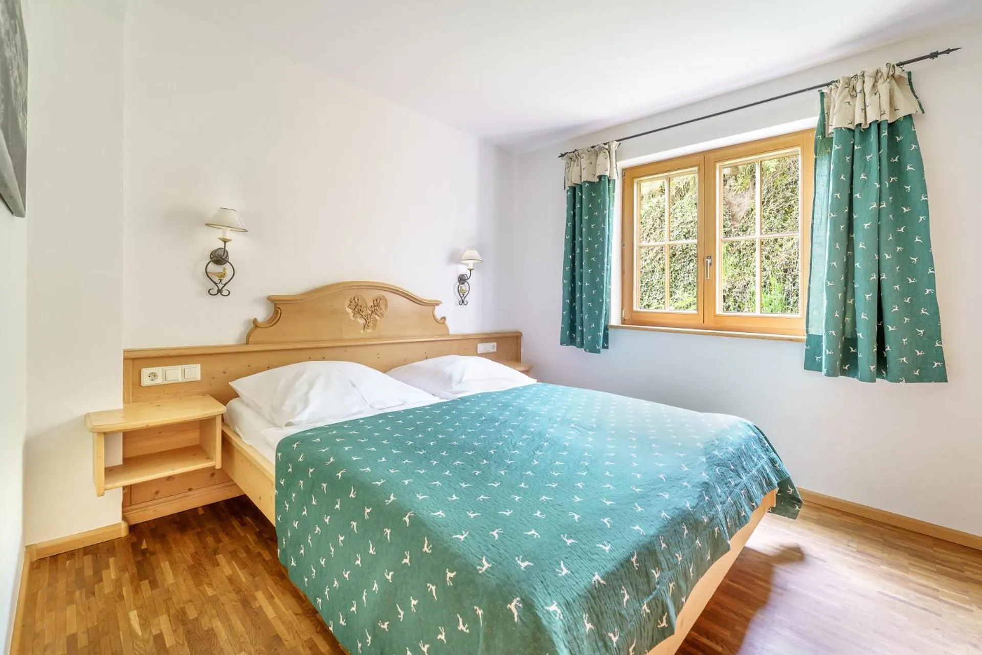 Bedroom, Bed in Hotel Schlehdorn