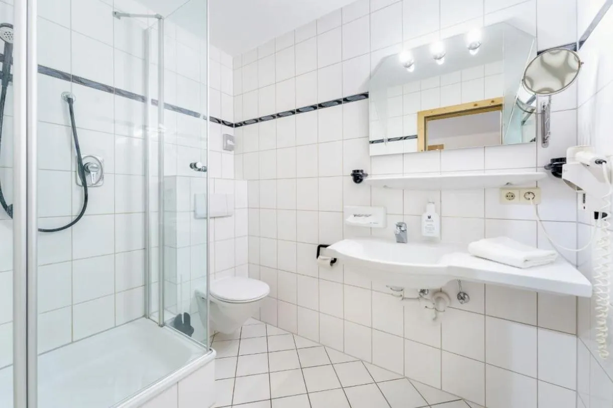 Bathroom in Hotel Schlehdorn