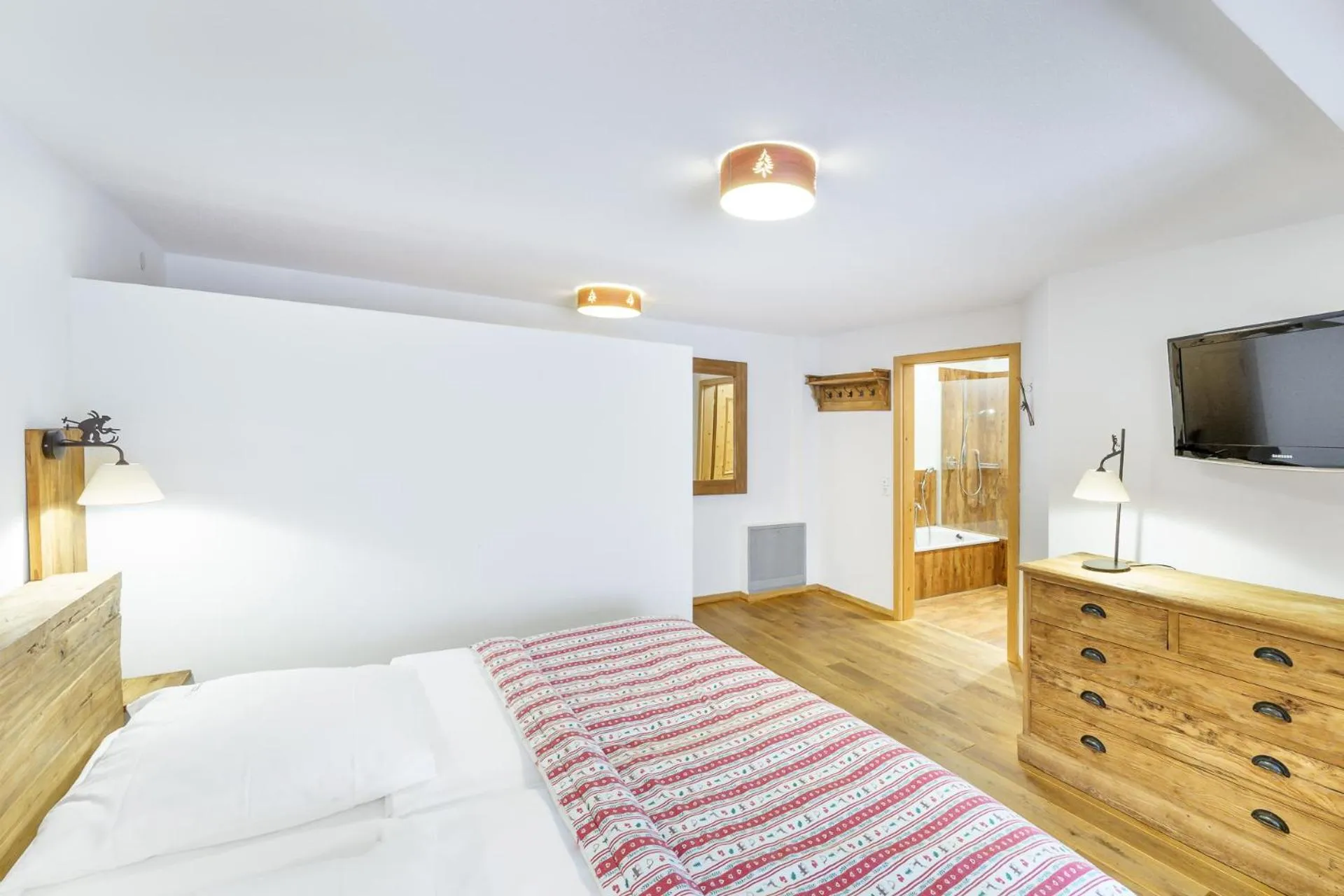 Bedroom, Bed in Hotel Schlehdorn