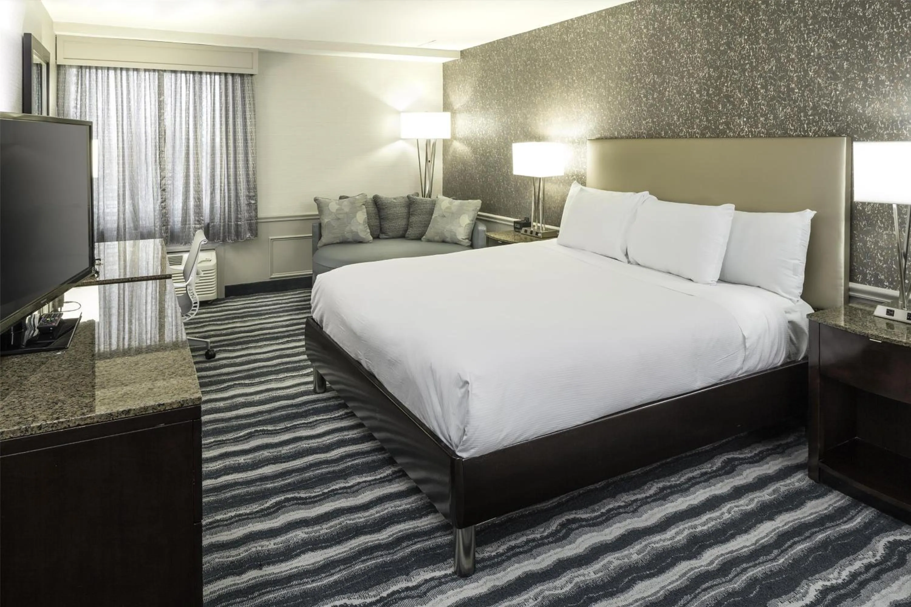 Bed in DoubleTree by Hilton Hotel Wilmington