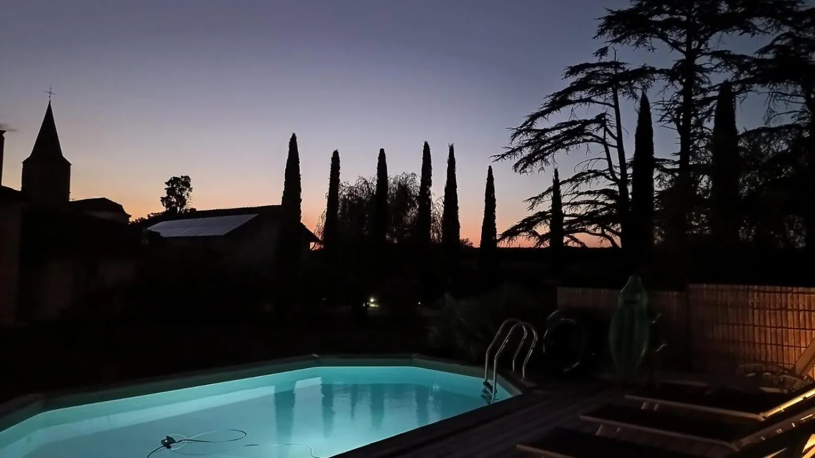 Pool view in La Métairie du Clos Saint Louis