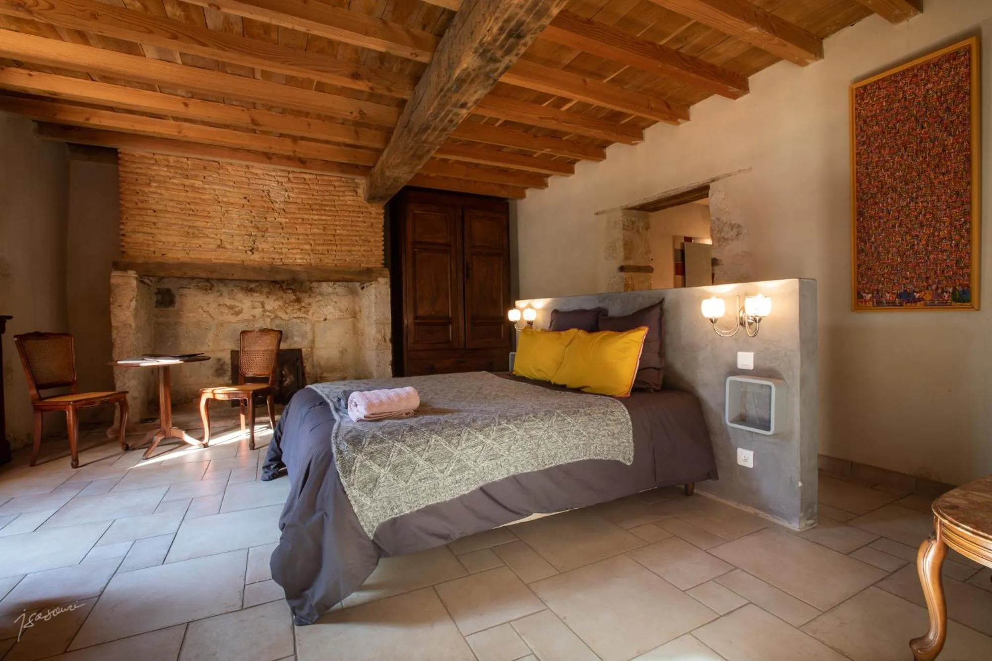 Photo of the whole room, Bed in La Métairie du Clos Saint Louis