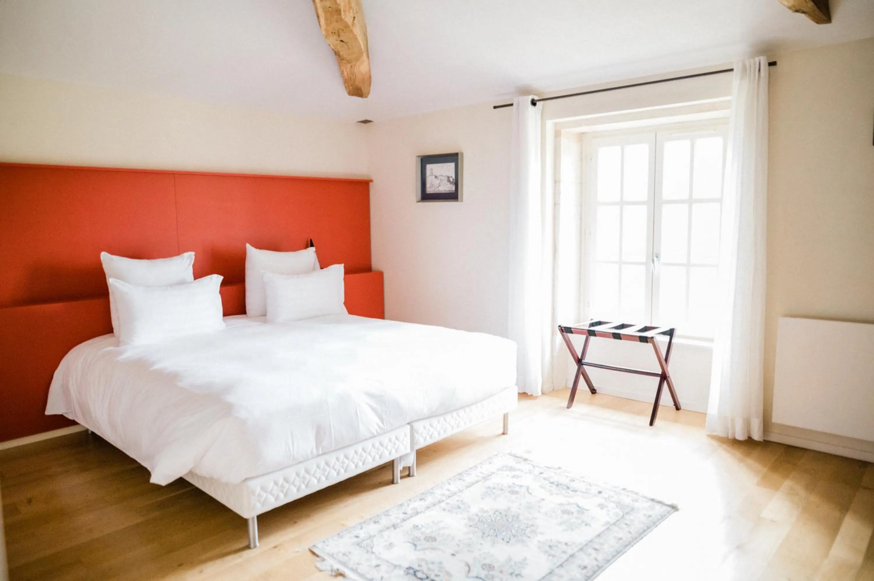 Bed in Hôtel-Restaurant le Château de Besseuil, Mâcon Nord - Teritoria