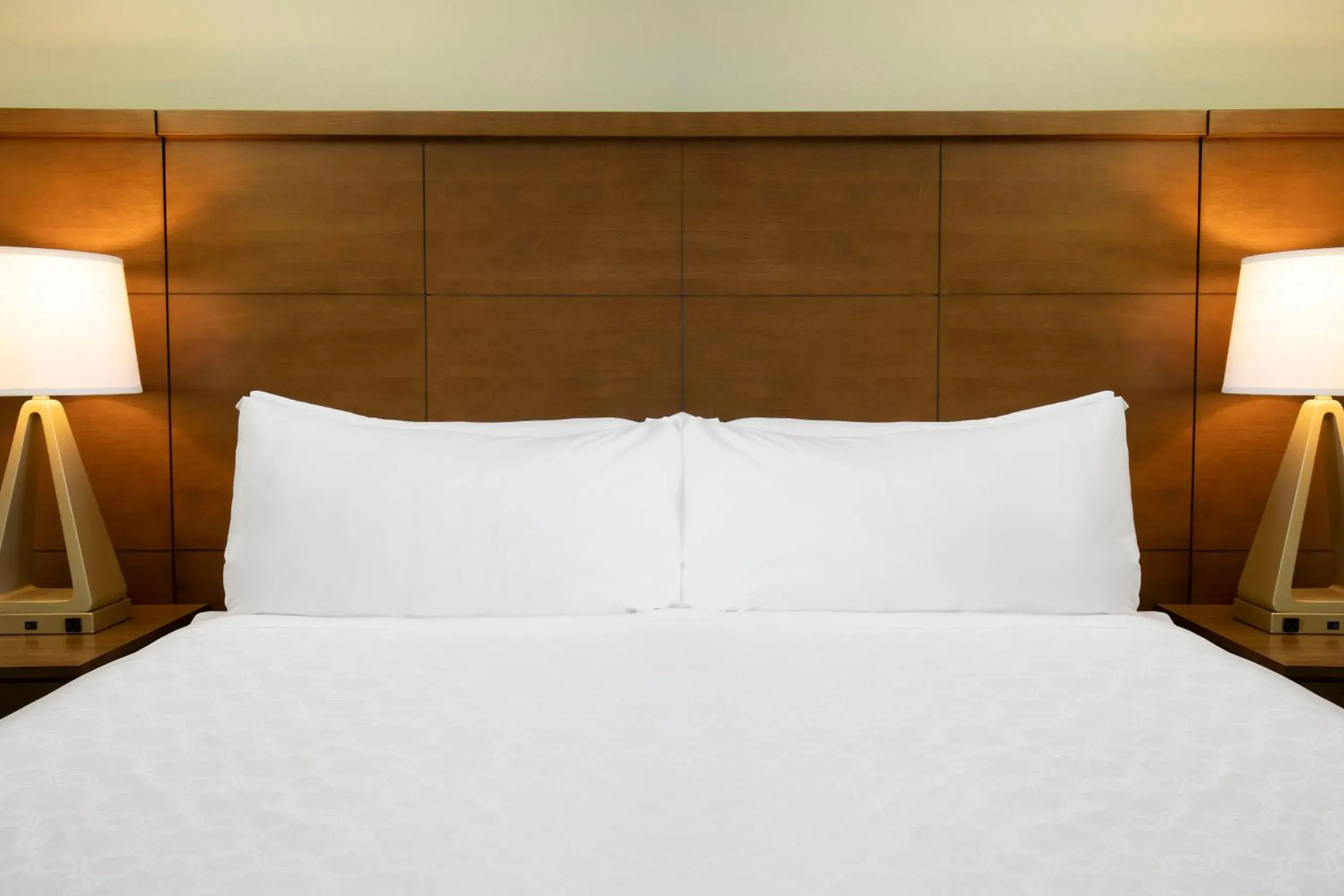 Photo of the whole room, Bed in Staybridge Suites Reno Nevada by IHG Photo of the whole room, Bed in Staybridge Suites Reno Nevada by IHG