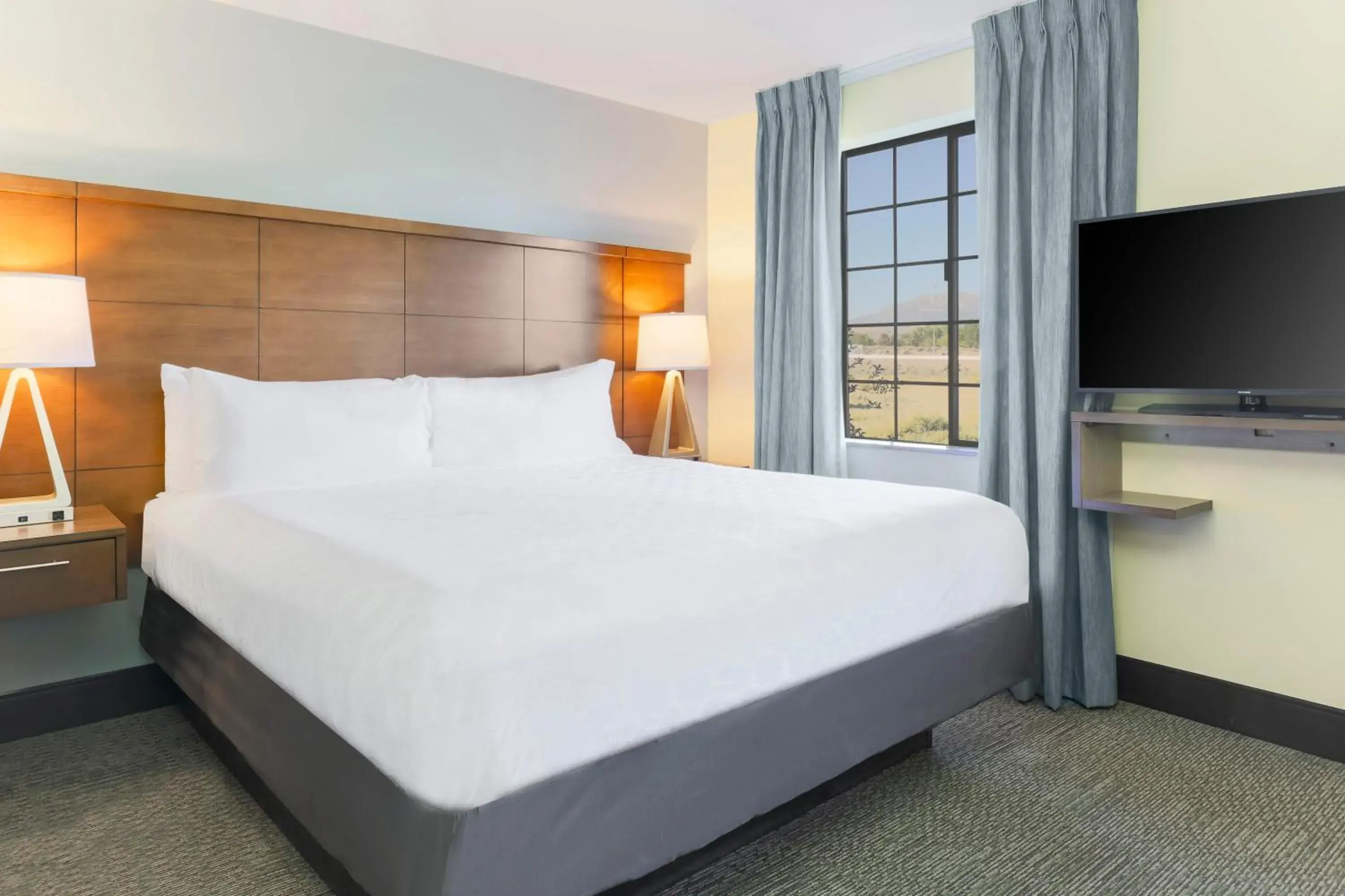 Photo of the whole room, Bed in Staybridge Suites Reno Nevada by IHG Photo of the whole room, Bed in Staybridge Suites Reno Nevada by IHG