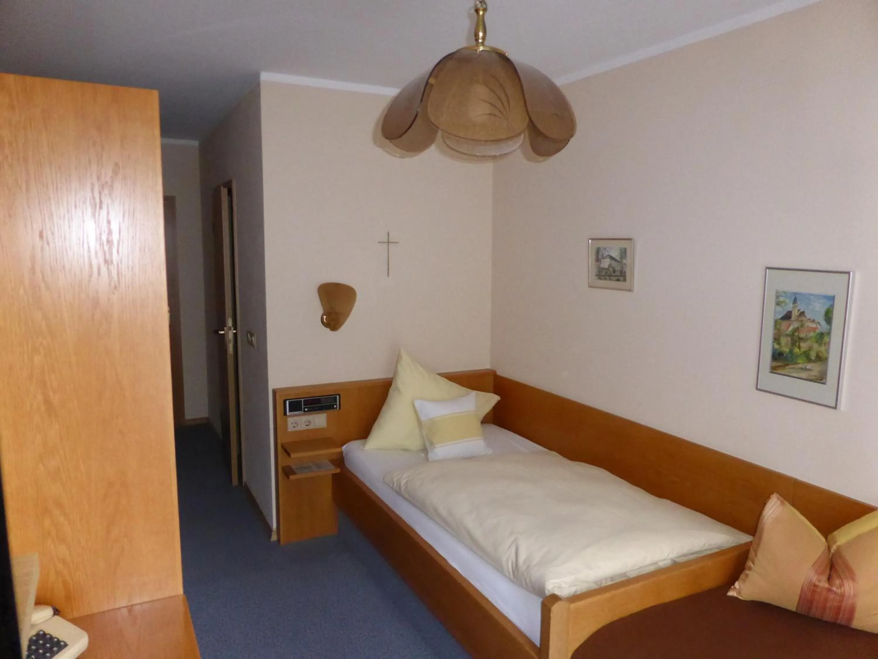 Photo of the whole room, Bed in Hotel-Gasthof "Zum Bartl"