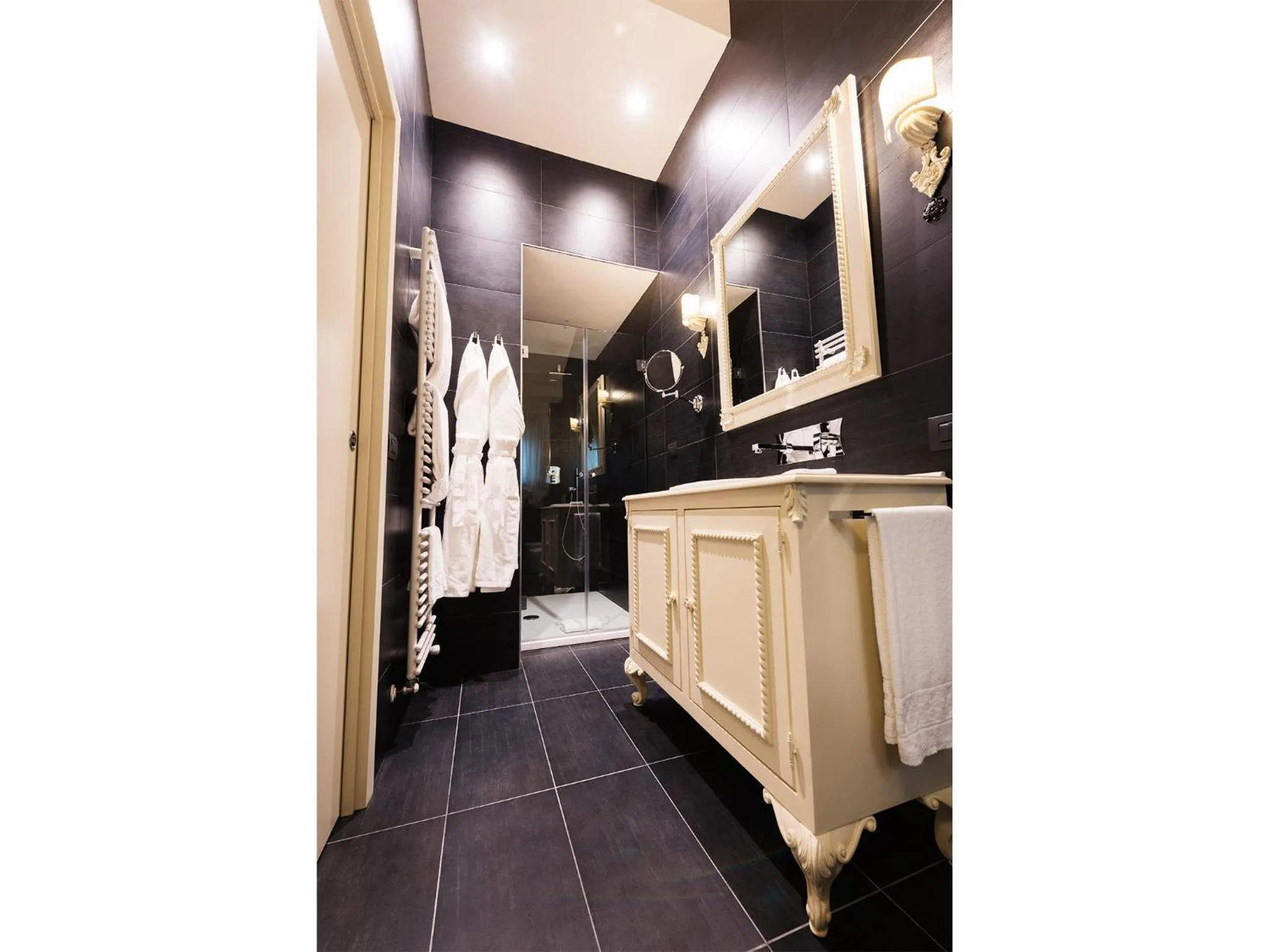 Shower in Relais Sassa al Sole