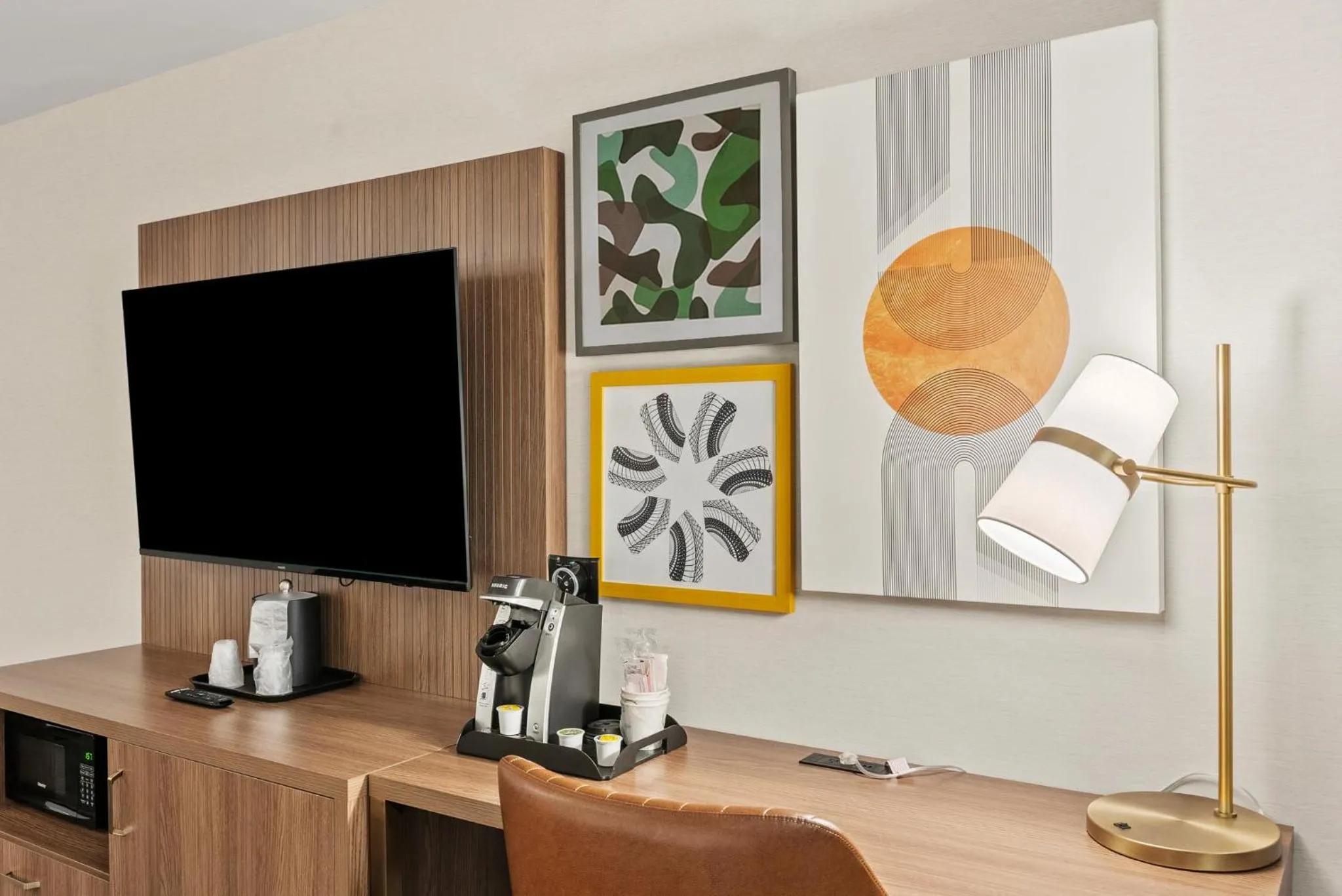 Photo of the whole room in Holiday Inn Niagara Falls State Park Entry by IHG