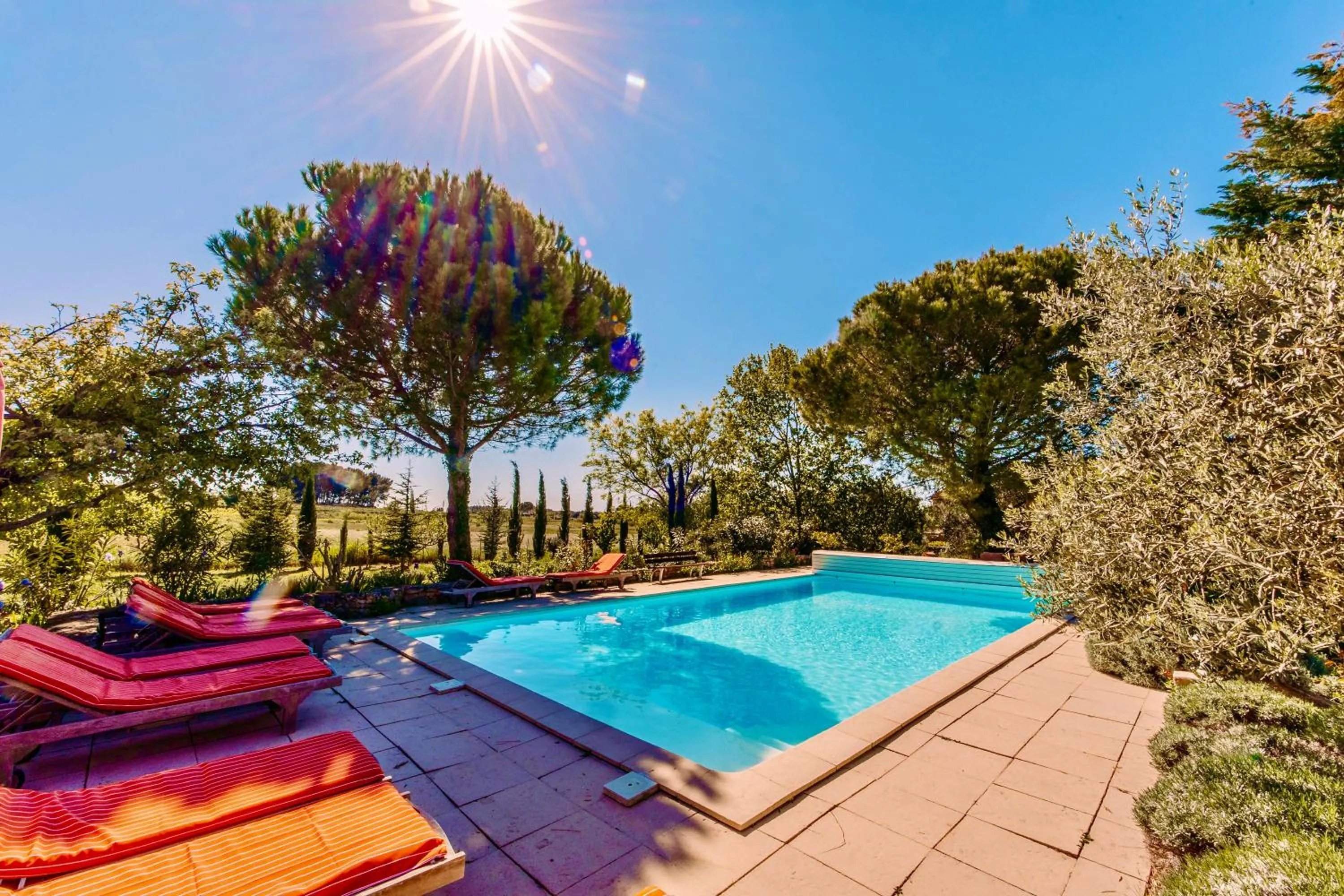 Swimming pool in Bastide Saint-Didier