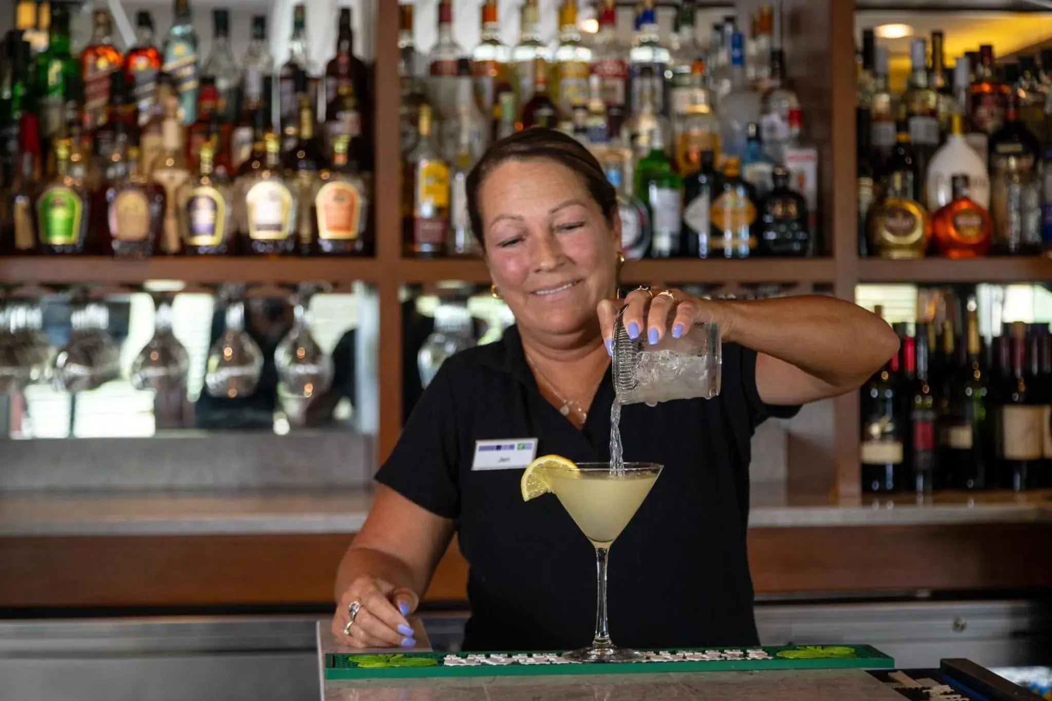 Lounge or bar in Holiday Inn Resort Lake George by IHG Lounge or bar in Holiday Inn Resort Lake George by IHG