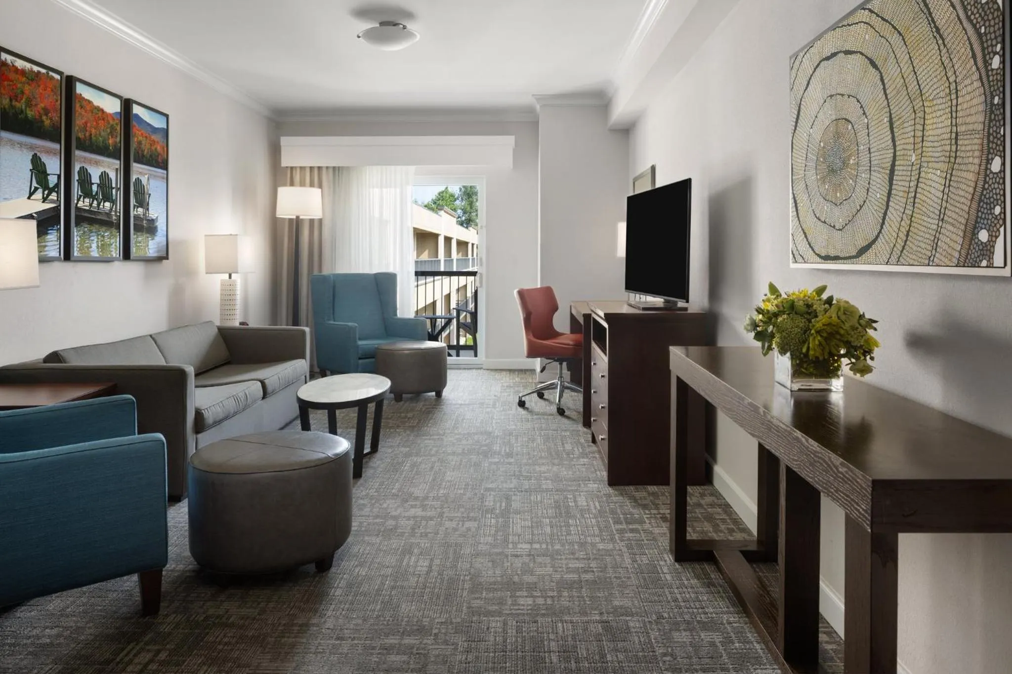 Photo of the whole room in Holiday Inn Resort Lake George by IHG