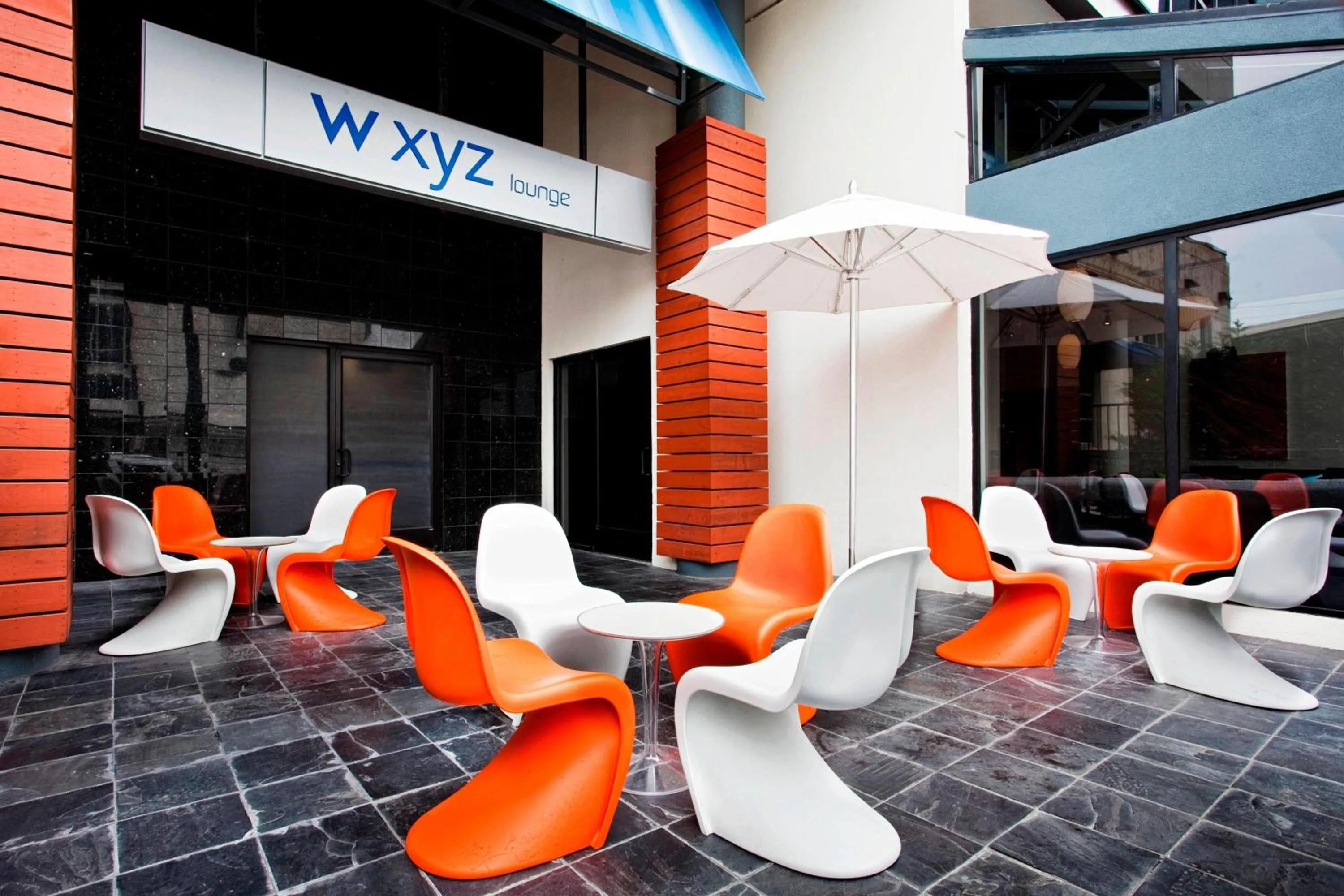 Restaurant/places to eat in Aloft Nashville West End