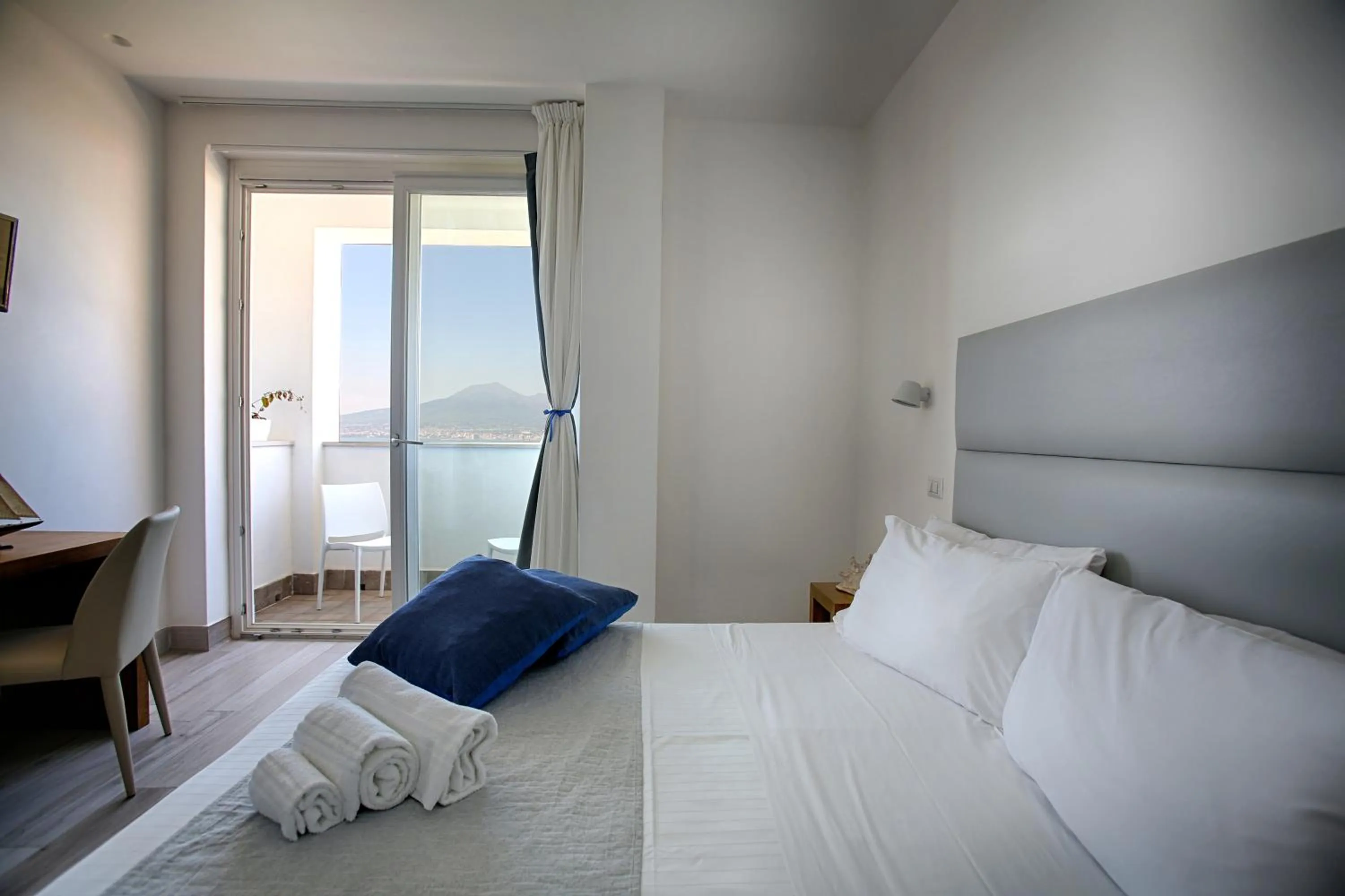 Photo of the whole room, Bed in Relais Manfredi