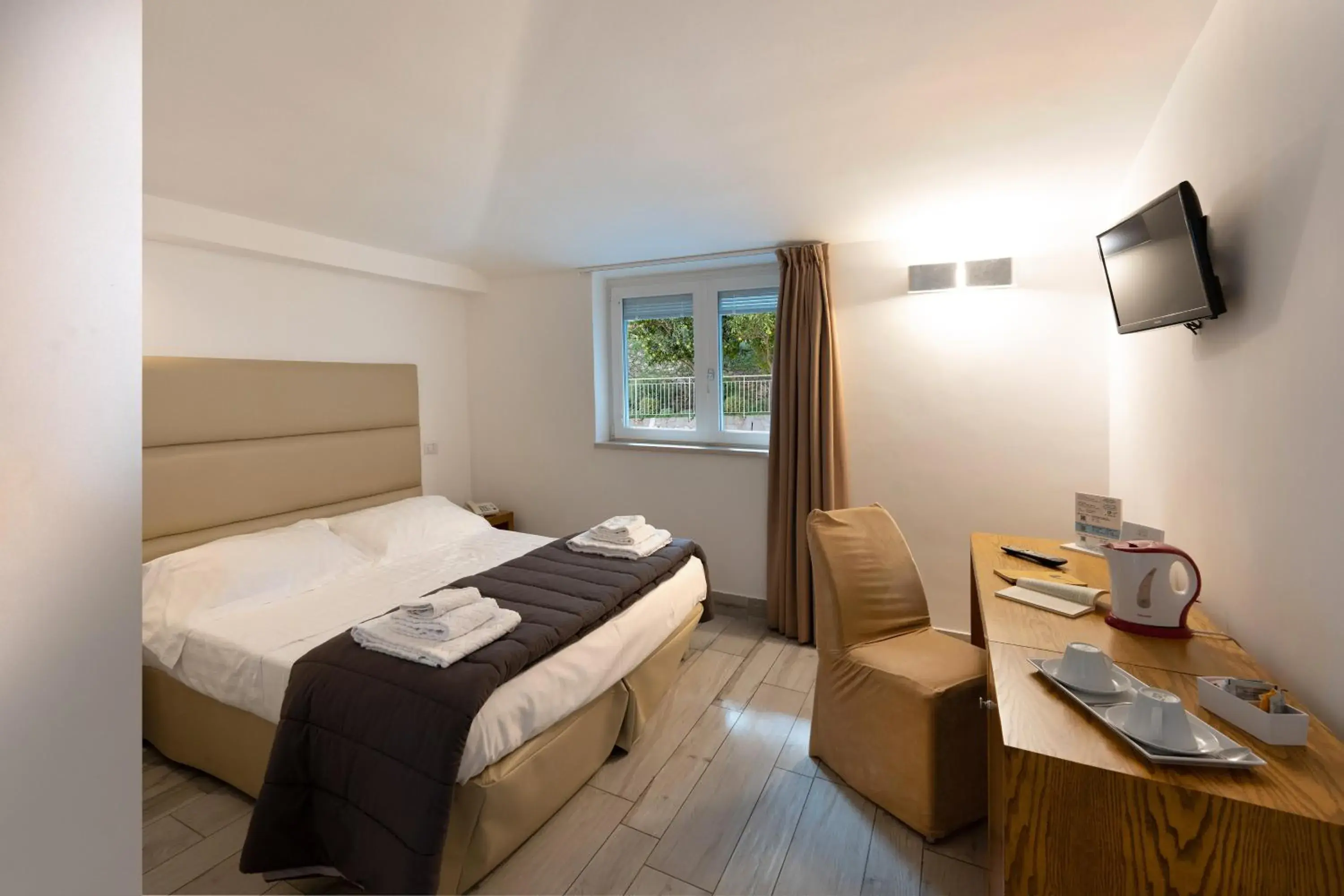 Double Room with Garden View in Relais Manfredi Double Room with Garden View in Relais Manfredi