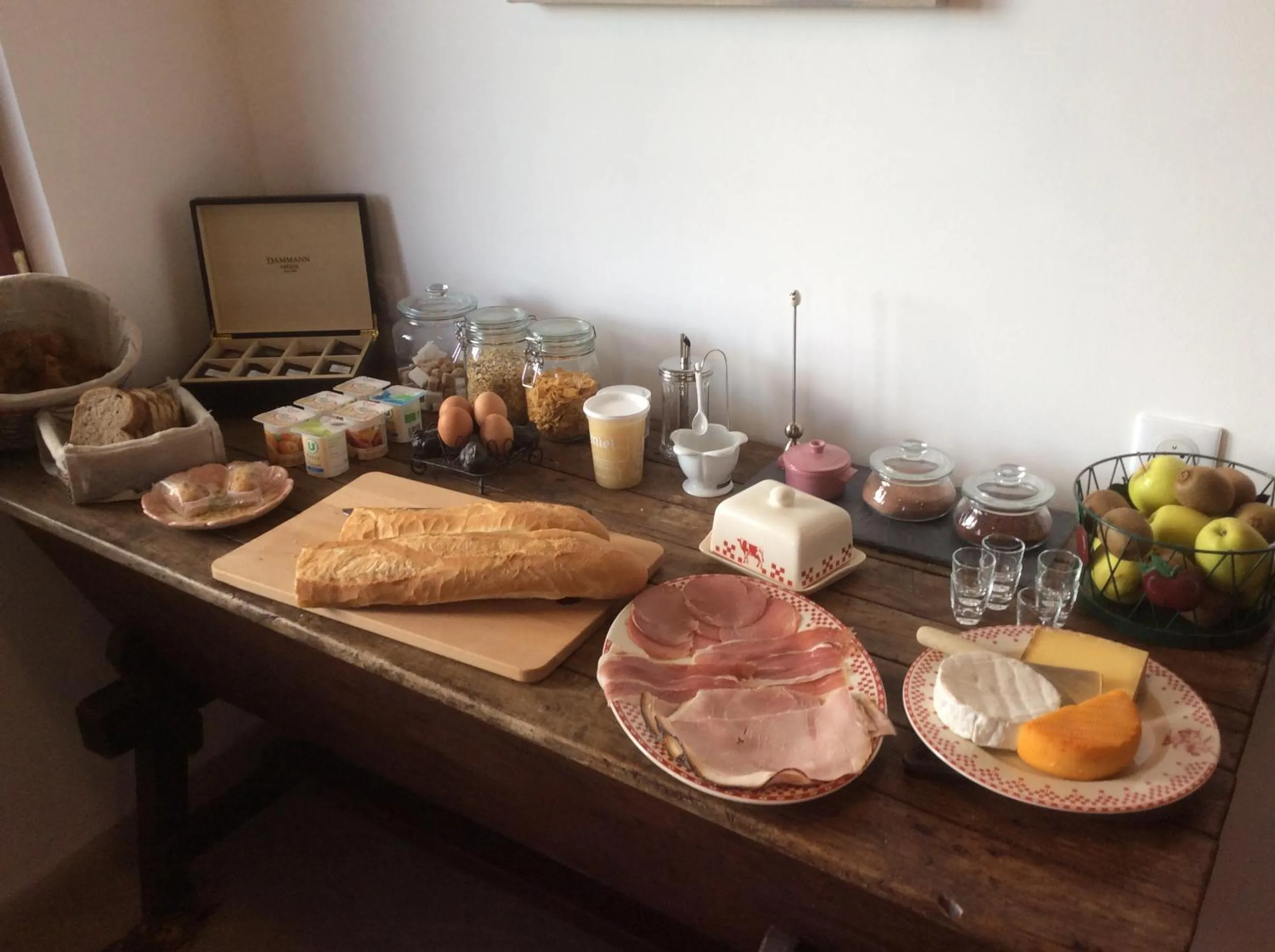 Buffet breakfast in Paardenhof Guesthouse