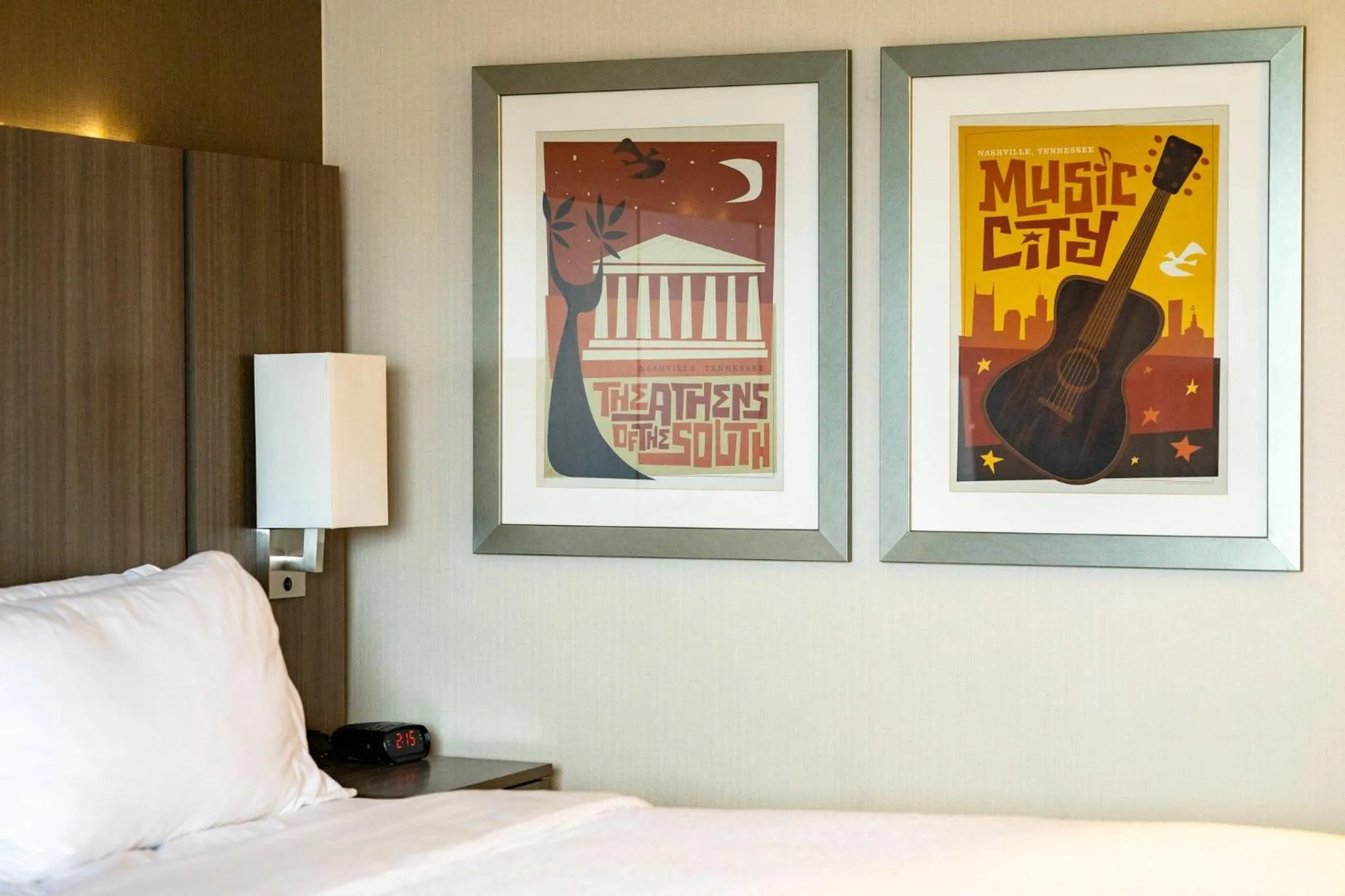 Photo of the whole room, Bed in Holiday Inn Nashville - Vanderbilt - Dwtn by IHG