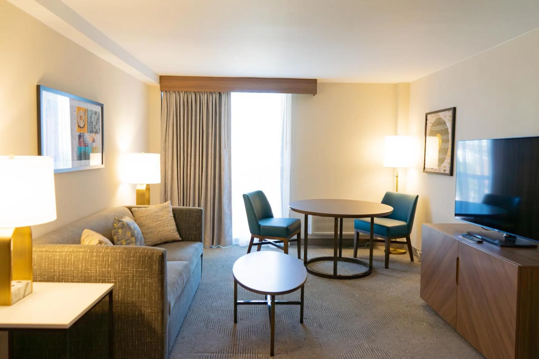 Photo of the whole room in Holiday Inn Nashville - Vanderbilt - Dwtn by IHG