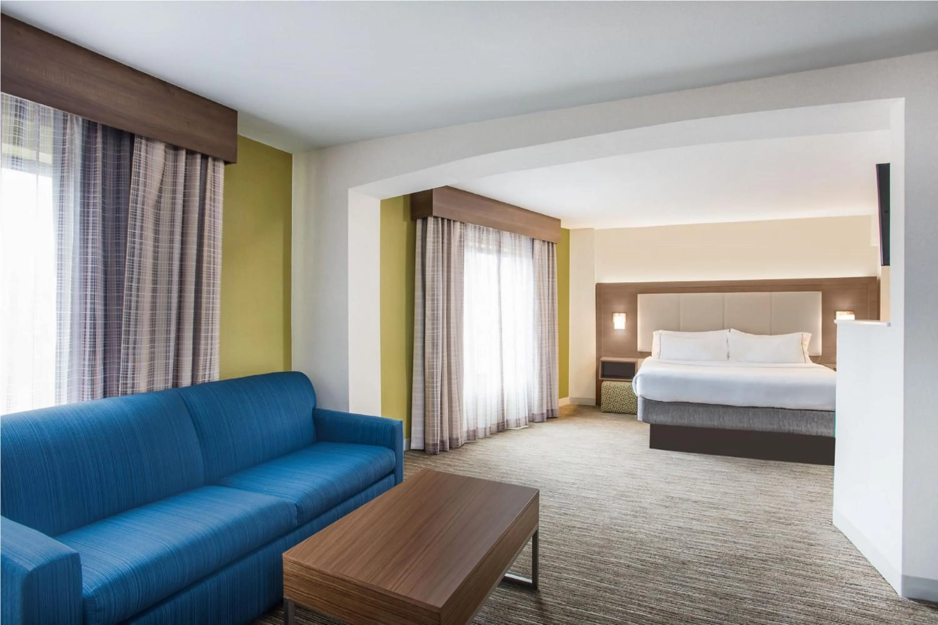 Photo of the whole room, Seating Area in Holiday Inn Express Albany Downtown