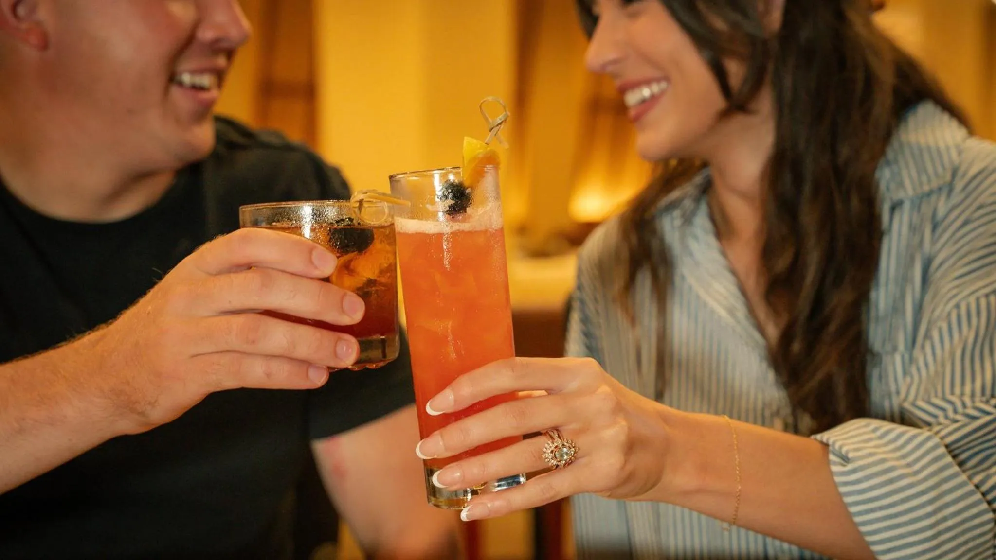 Lounge or bar in Crowne Plaza Houston Med Ctr-Galleria Area by IHG