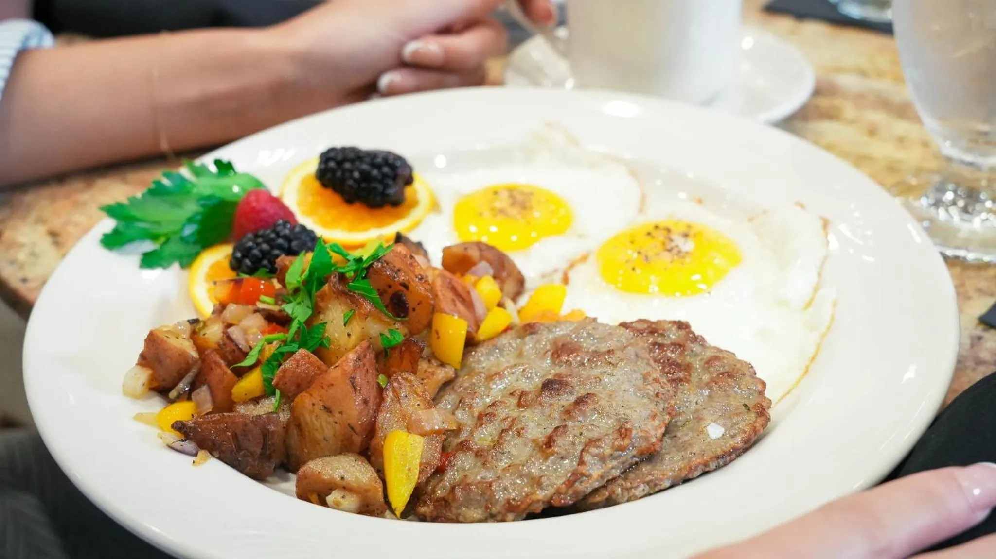 Restaurant/places to eat in Crowne Plaza Houston Med Ctr-Galleria Area by IHG