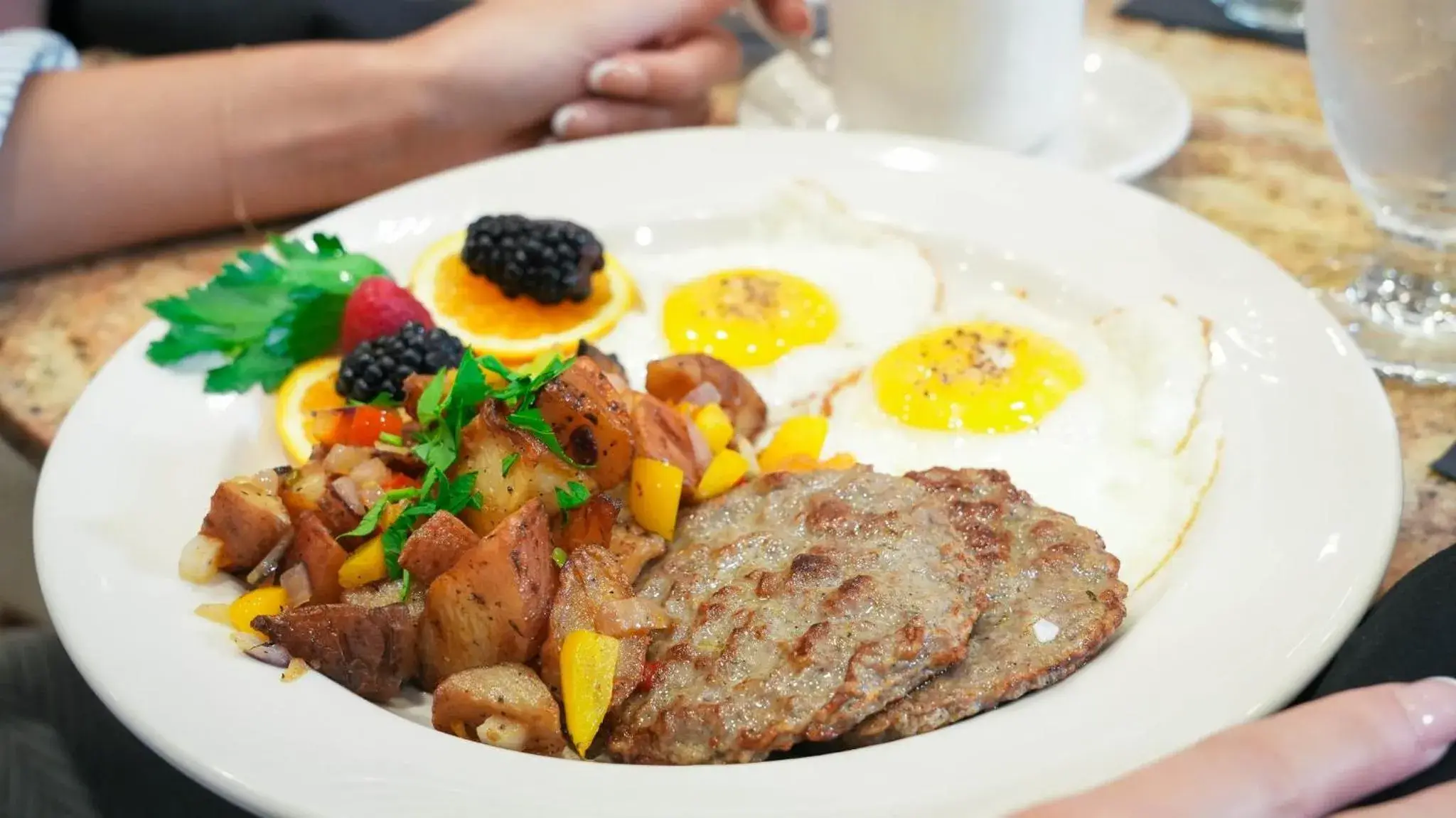 Restaurant/places to eat in Crowne Plaza Houston Med Ctr-Galleria Area by IHG Restaurant/places to eat in Crowne Plaza Houston Med Ctr-Galleria Area by IHG