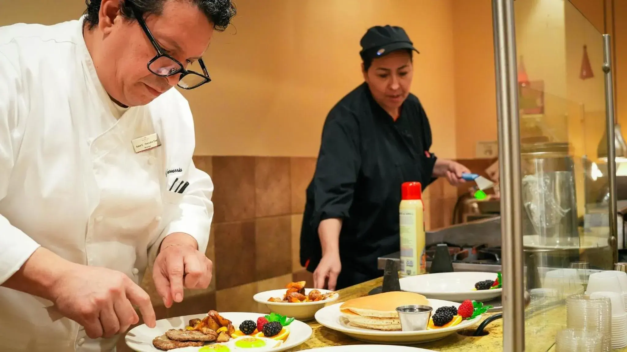 Breakfast in Crowne Plaza Houston Med Ctr-Galleria Area by IHG Breakfast in Crowne Plaza Houston Med Ctr-Galleria Area by IHG