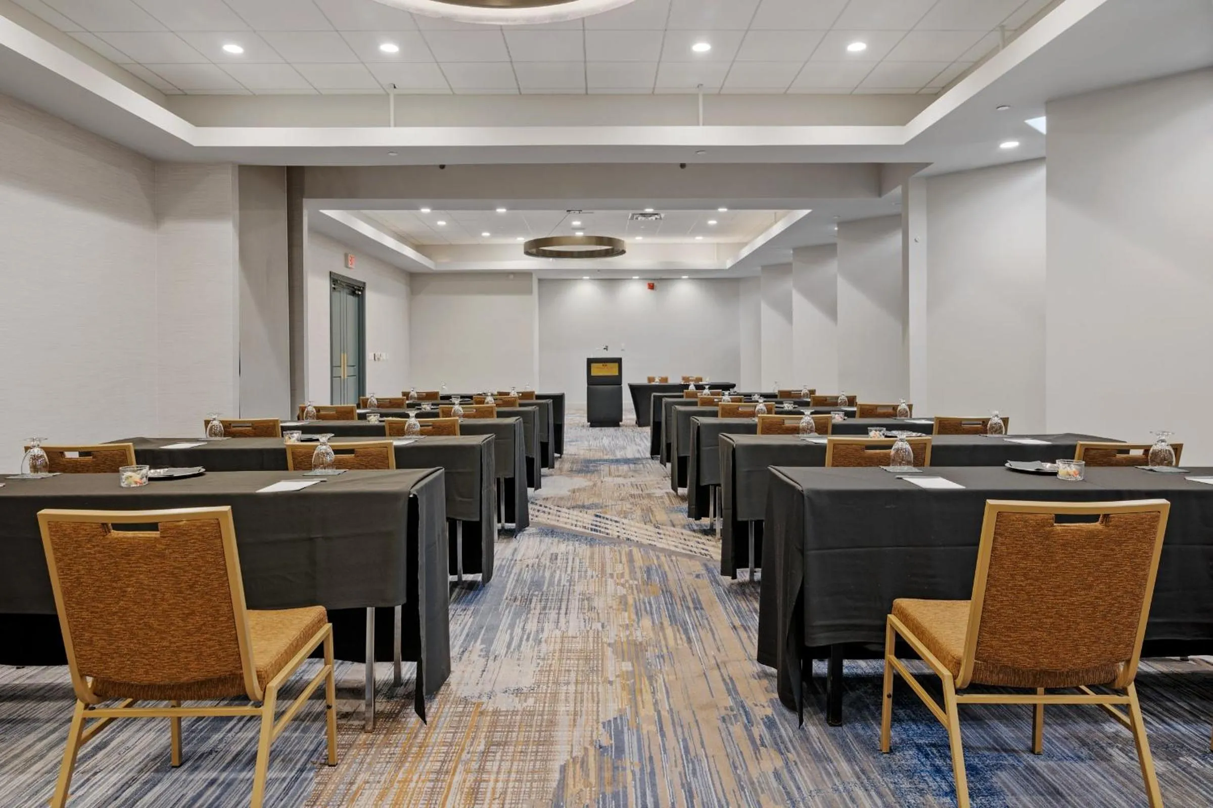Meeting/conference room in Crowne Plaza Houston Med Ctr-Galleria Area by IHG