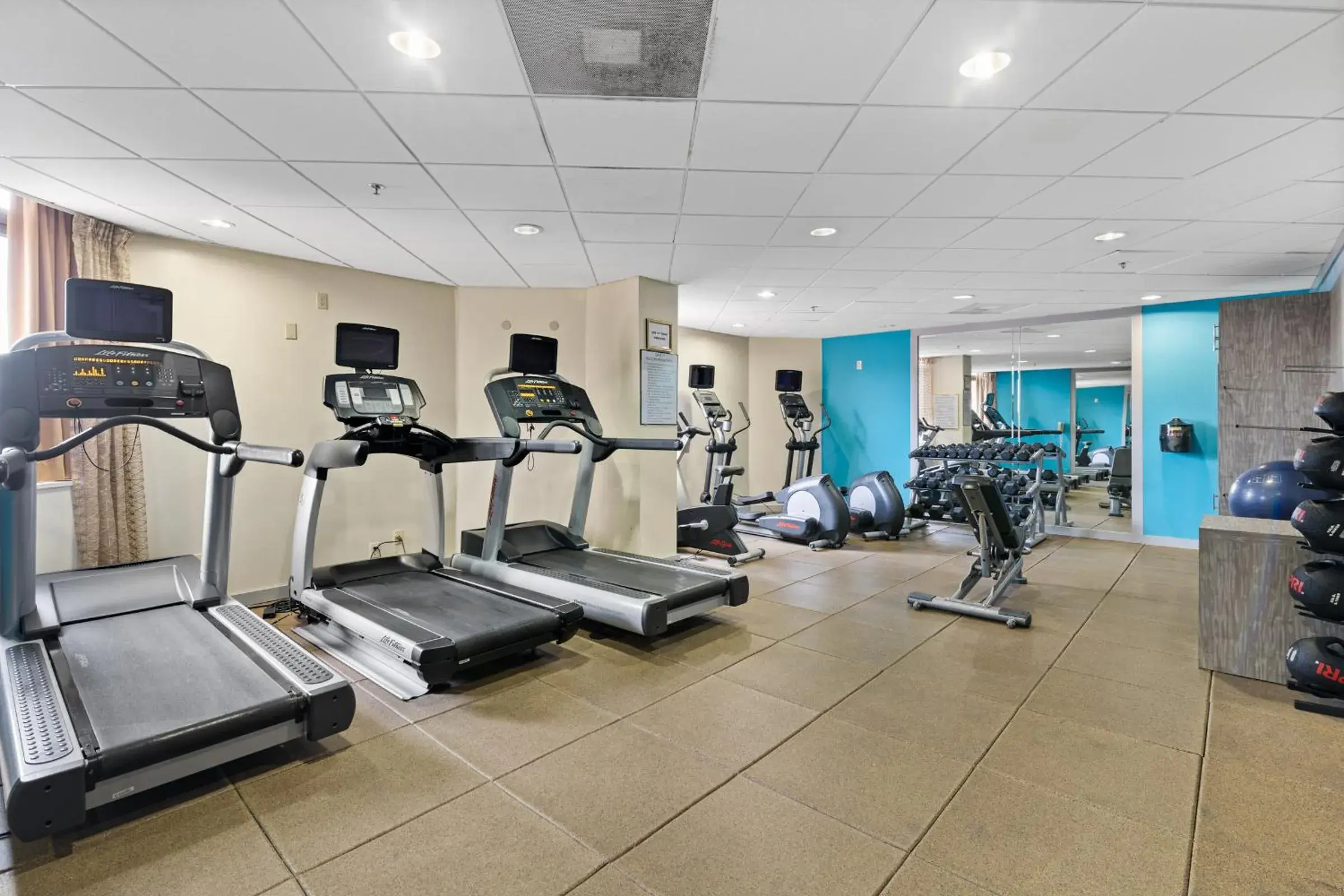 Fitness centre/facilities in Crowne Plaza Houston Med Ctr-Galleria Area by IHG Fitness centre/facilities in Crowne Plaza Houston Med Ctr-Galleria Area by IHG