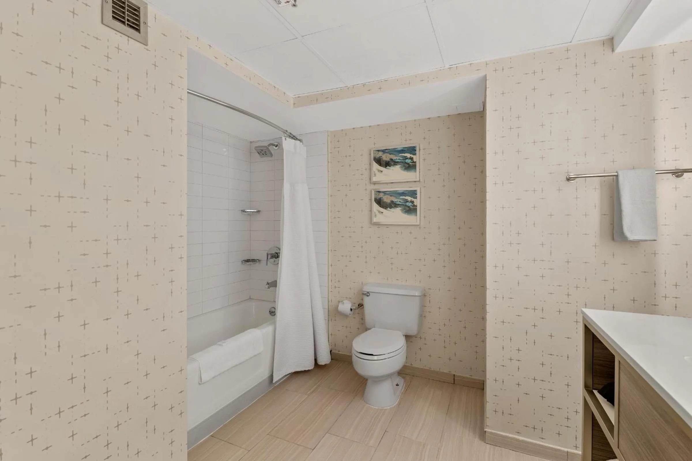 Bathroom in Crowne Plaza Houston Med Ctr-Galleria Area by IHG