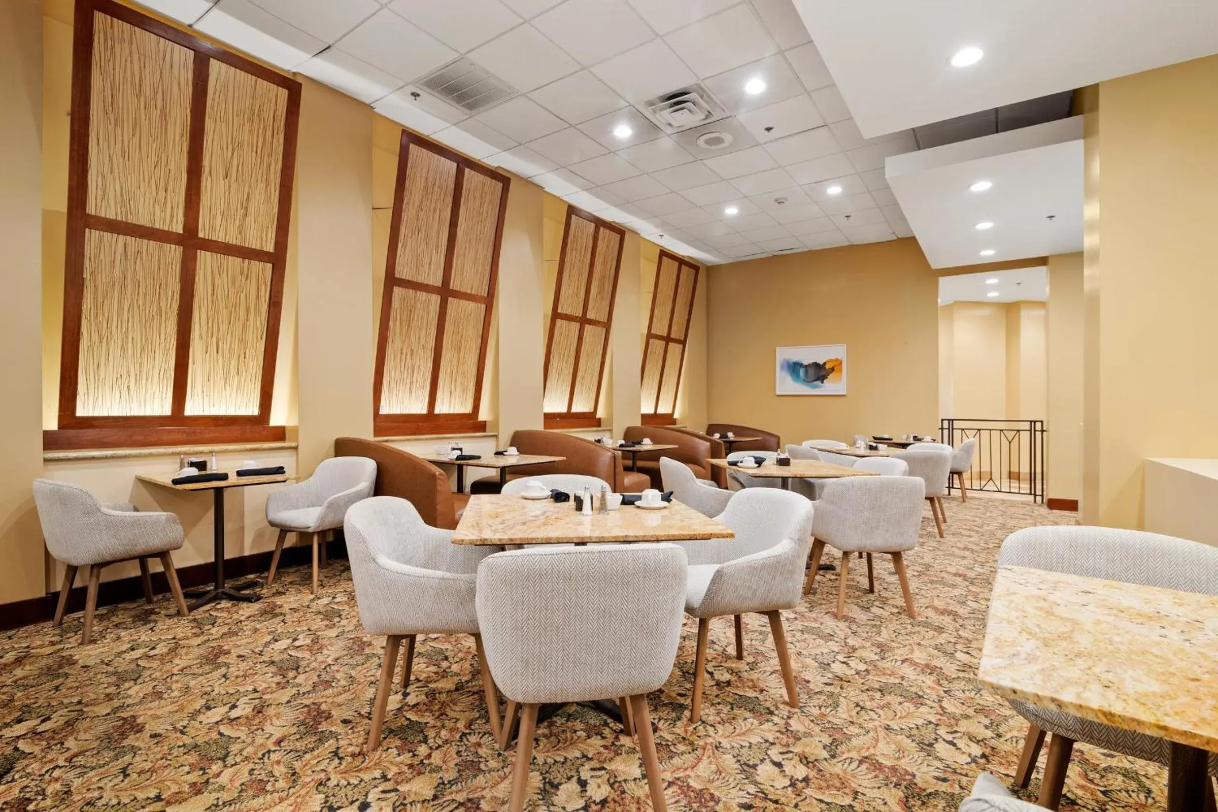 Restaurant/places to eat in Crowne Plaza Houston Med Ctr-Galleria Area by IHG Restaurant/places to eat in Crowne Plaza Houston Med Ctr-Galleria Area by IHG