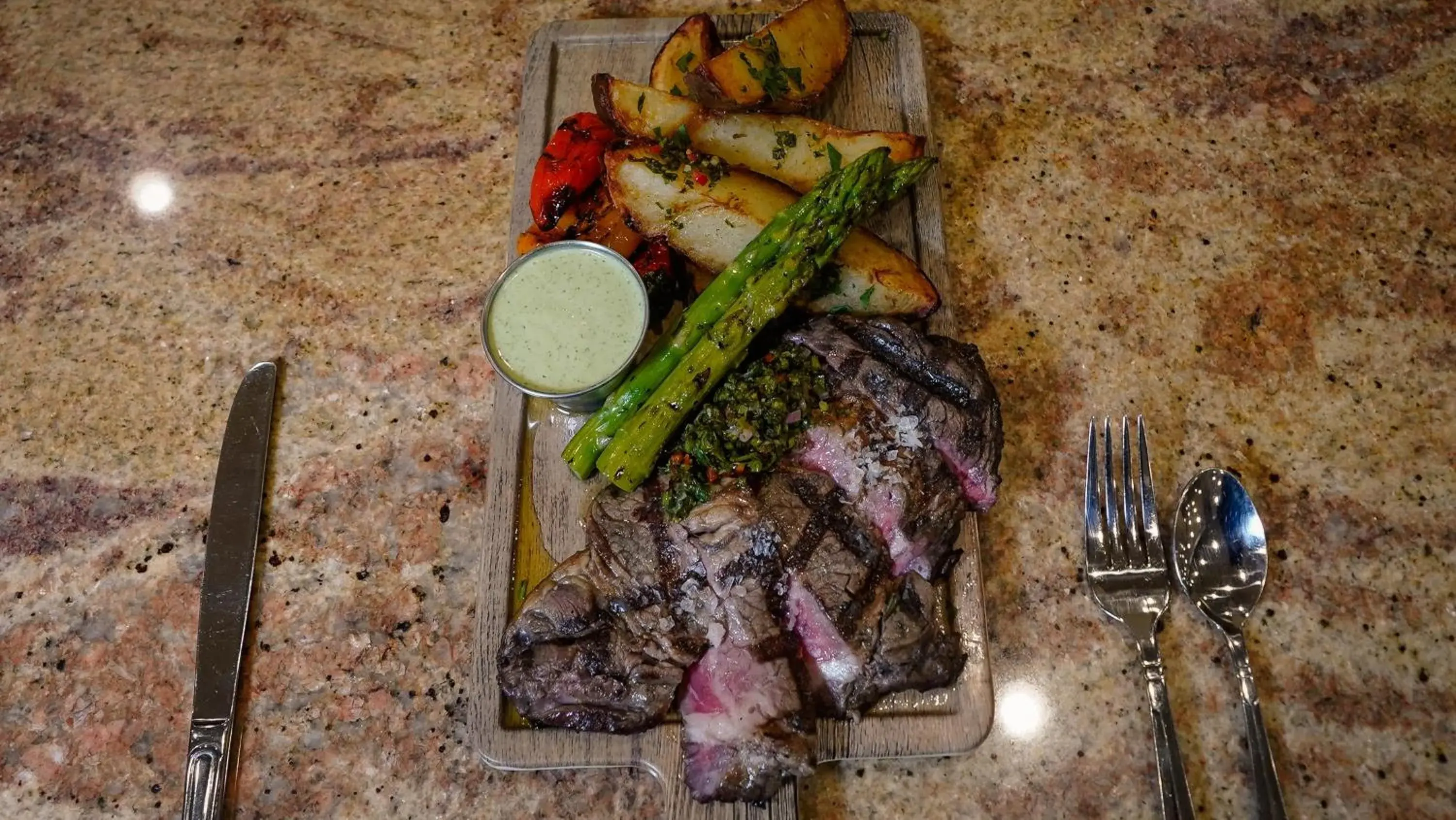 Restaurant/places to eat in Crowne Plaza Houston Med Ctr-Galleria Area by IHG Restaurant/places to eat in Crowne Plaza Houston Med Ctr-Galleria Area by IHG