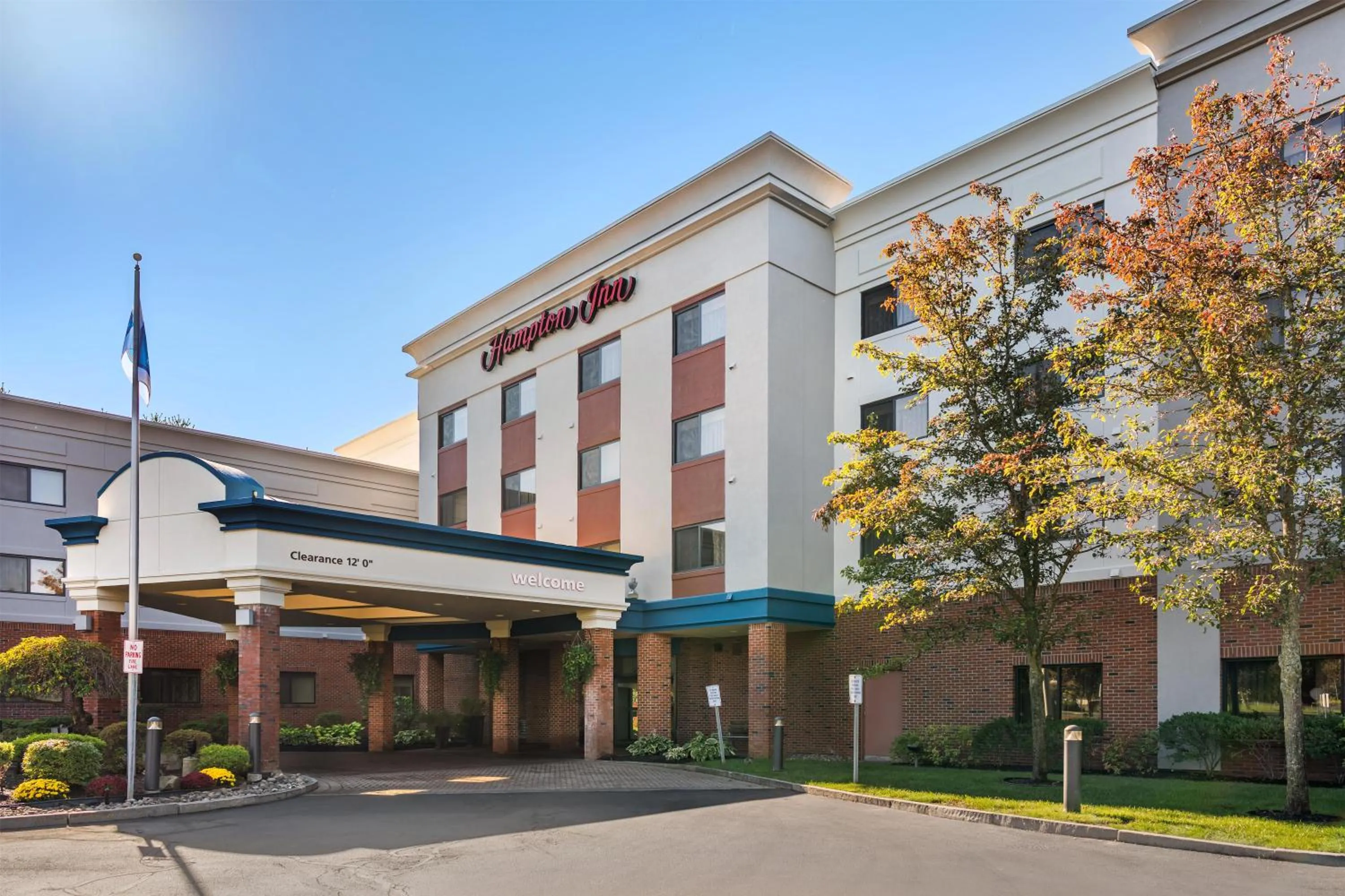 Property building in Hampton Inn Albany-Western Ave/University Area, NY
