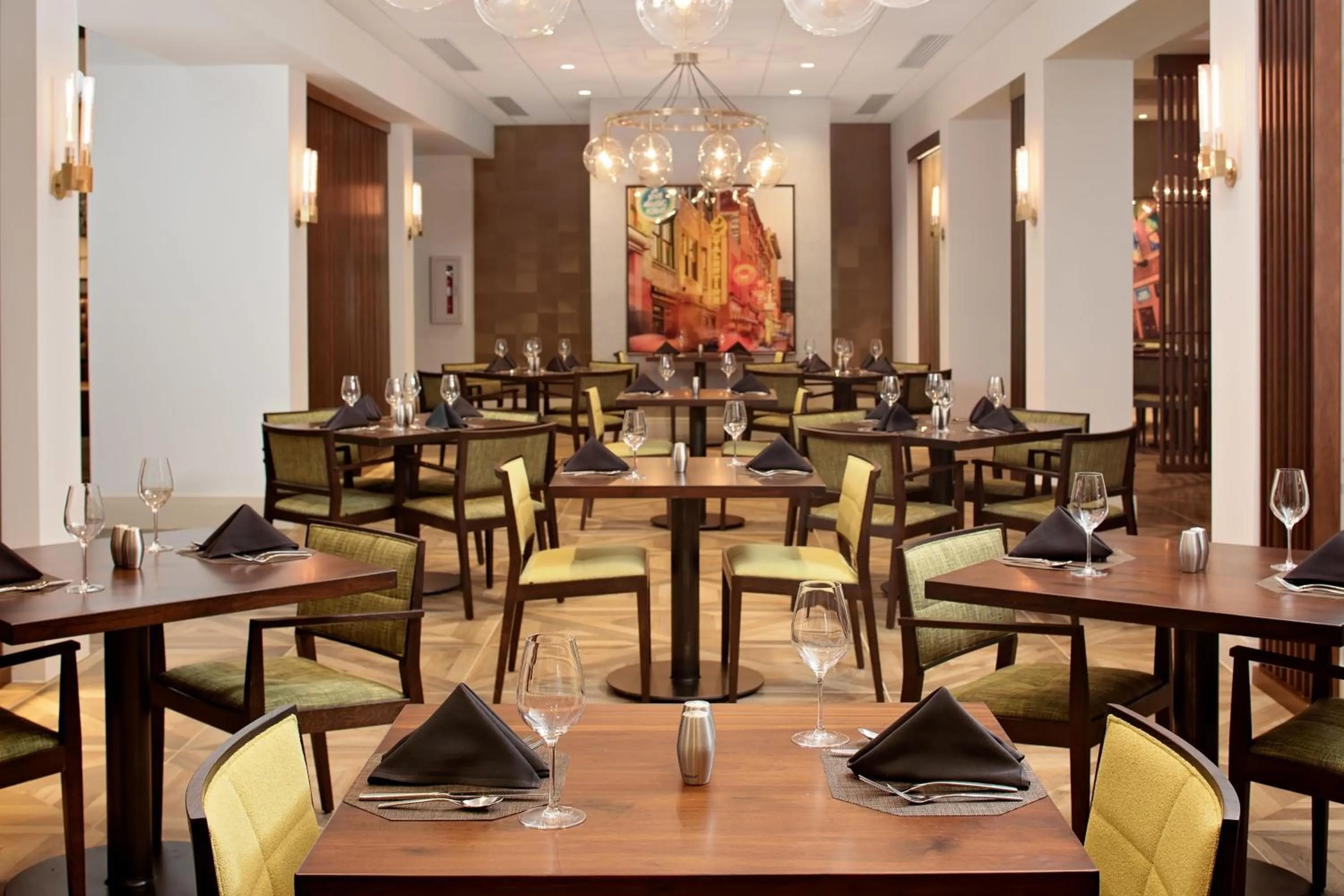 Restaurant/places to eat in Hilton Nashville Airport