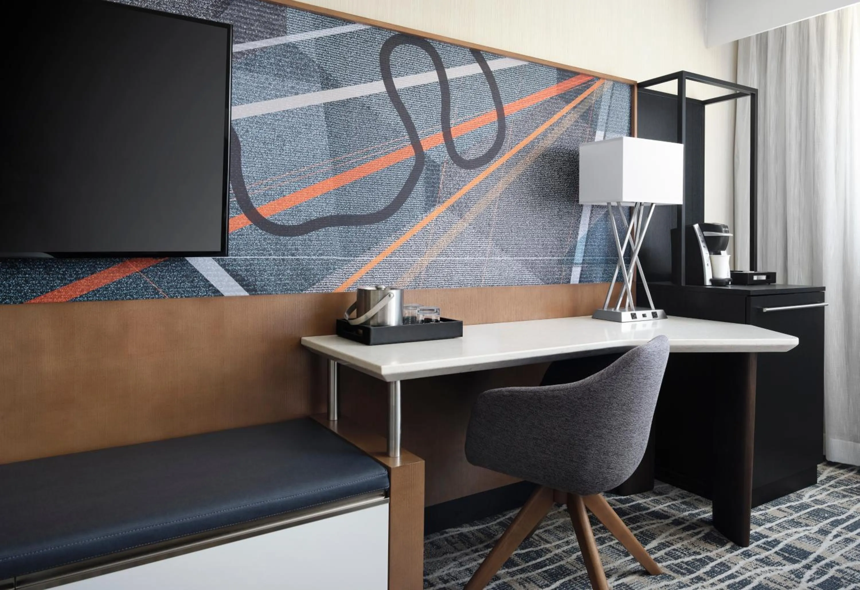 TV and multimedia in Hilton Nashville Airport