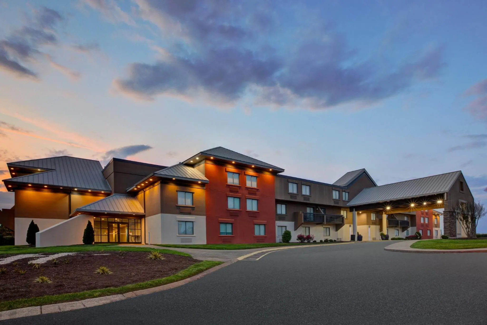 Property building in Holiday Inn Express Nashville Airport by IHG