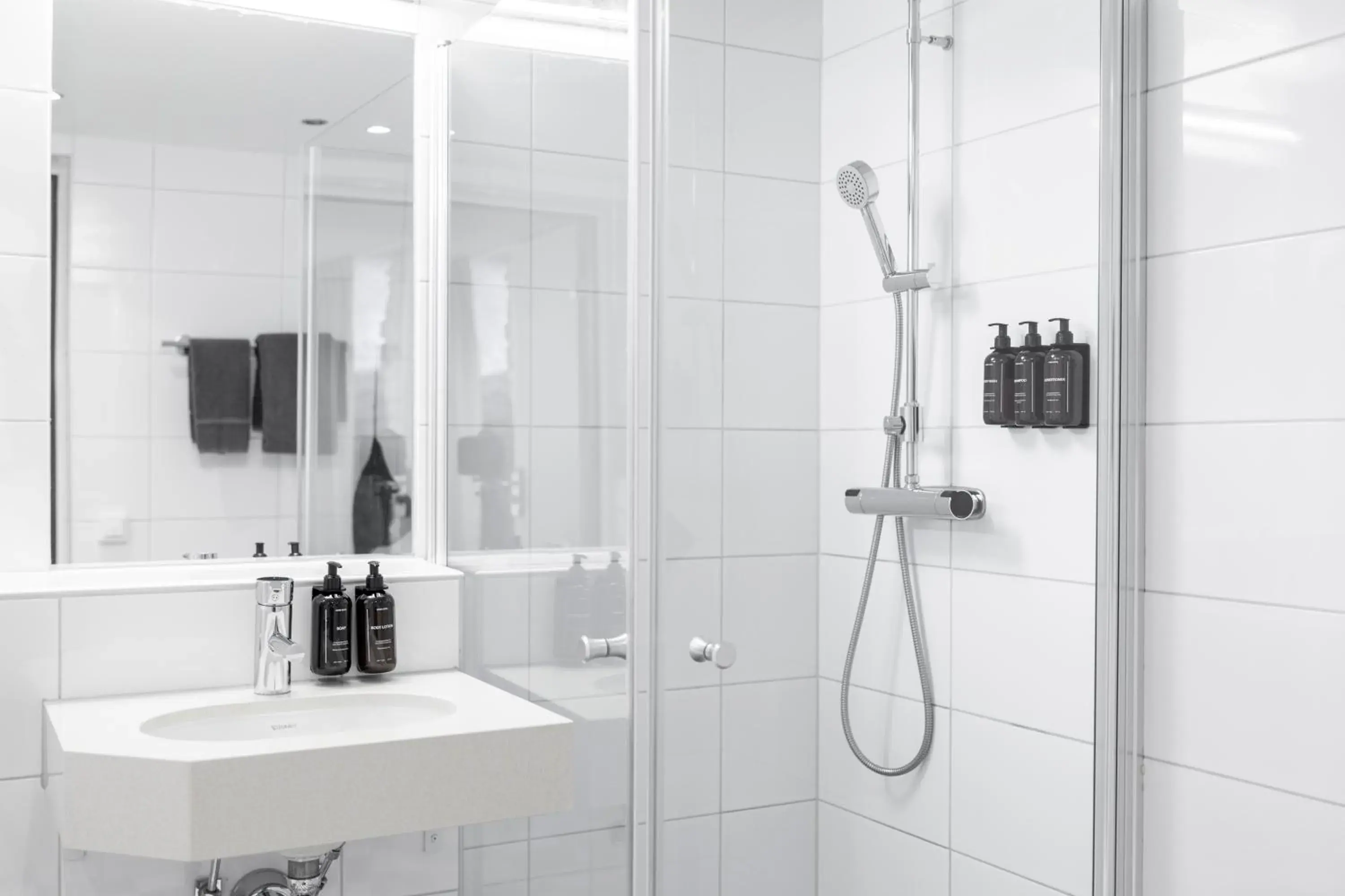 Bathroom in Home Hotel Majoren Bathroom in Home Hotel Majoren