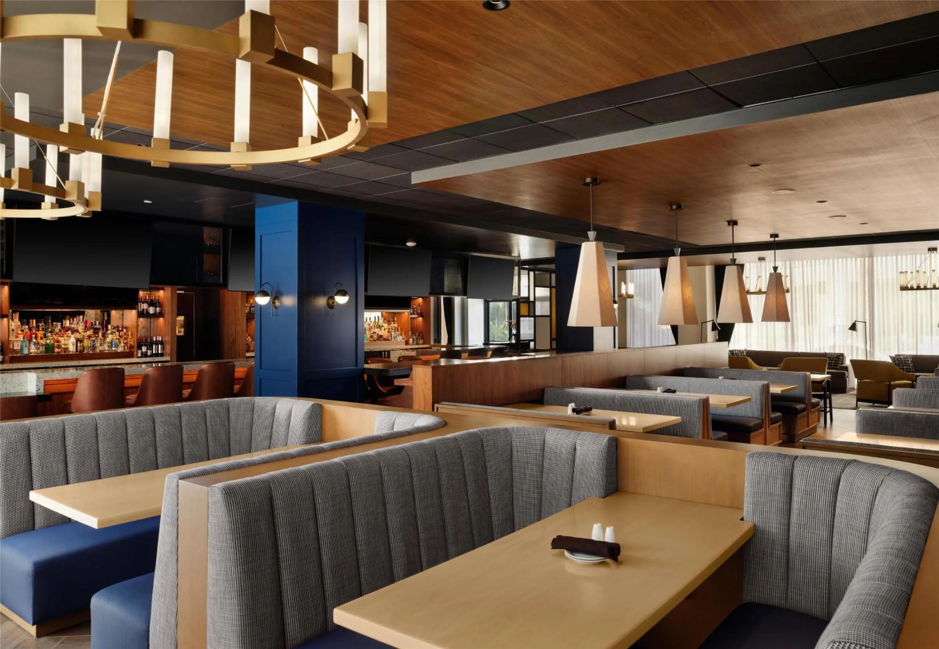 Restaurant/places to eat in Sonesta Los Angeles Airport LAX