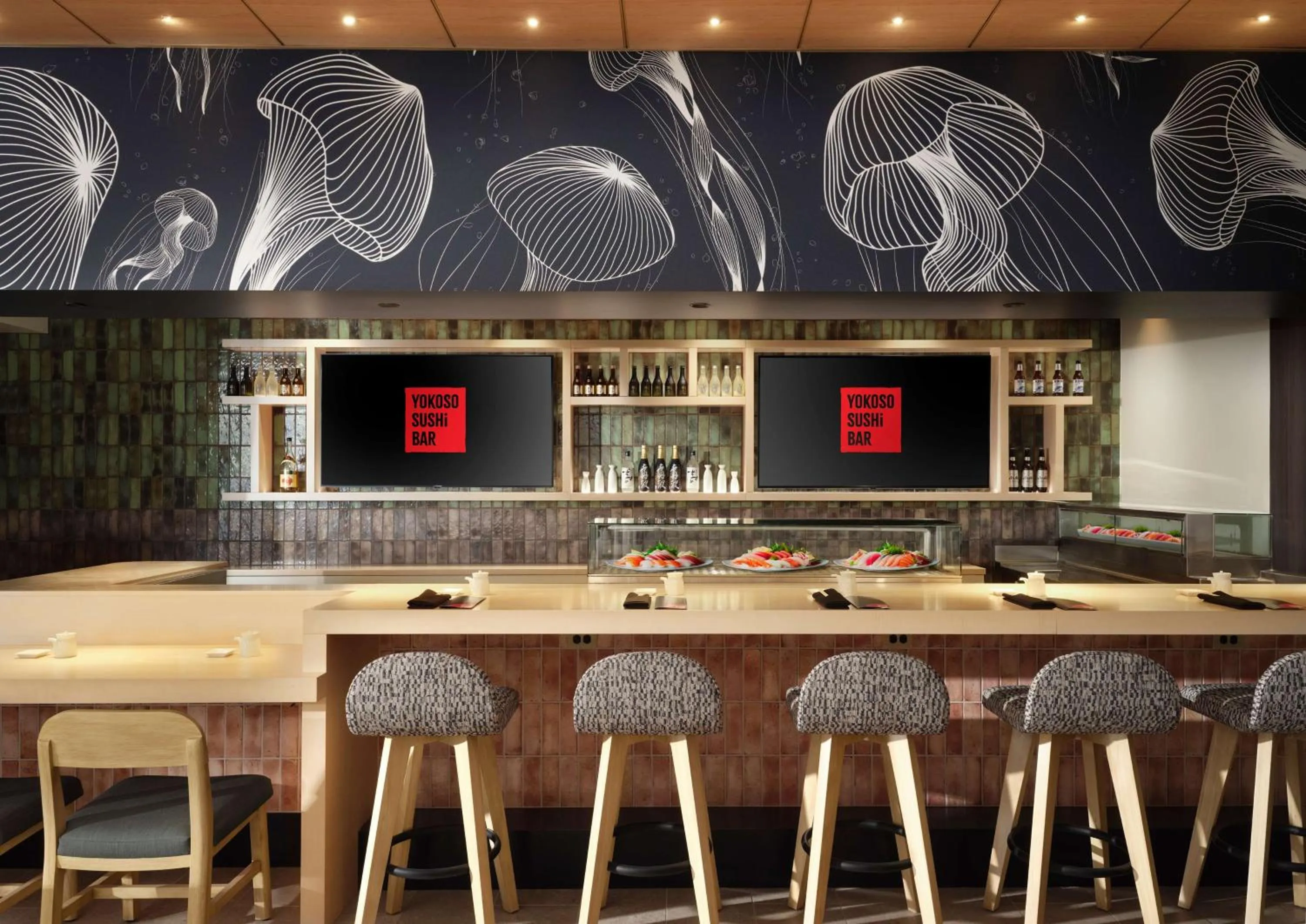 Restaurant/places to eat in Sonesta Los Angeles Airport LAX