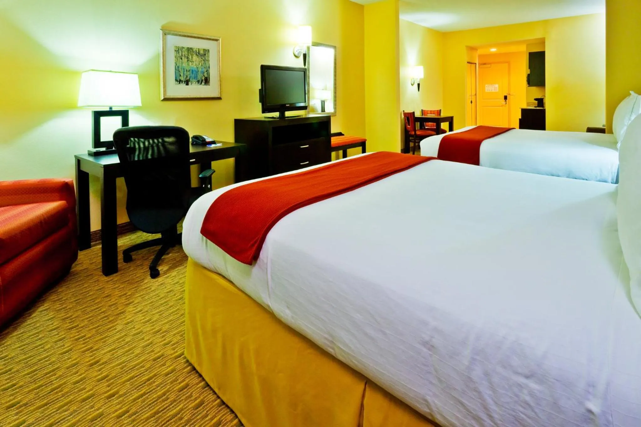 Photo of the whole room, Bed in Holiday Inn Express Nashville-Opryland by IHG