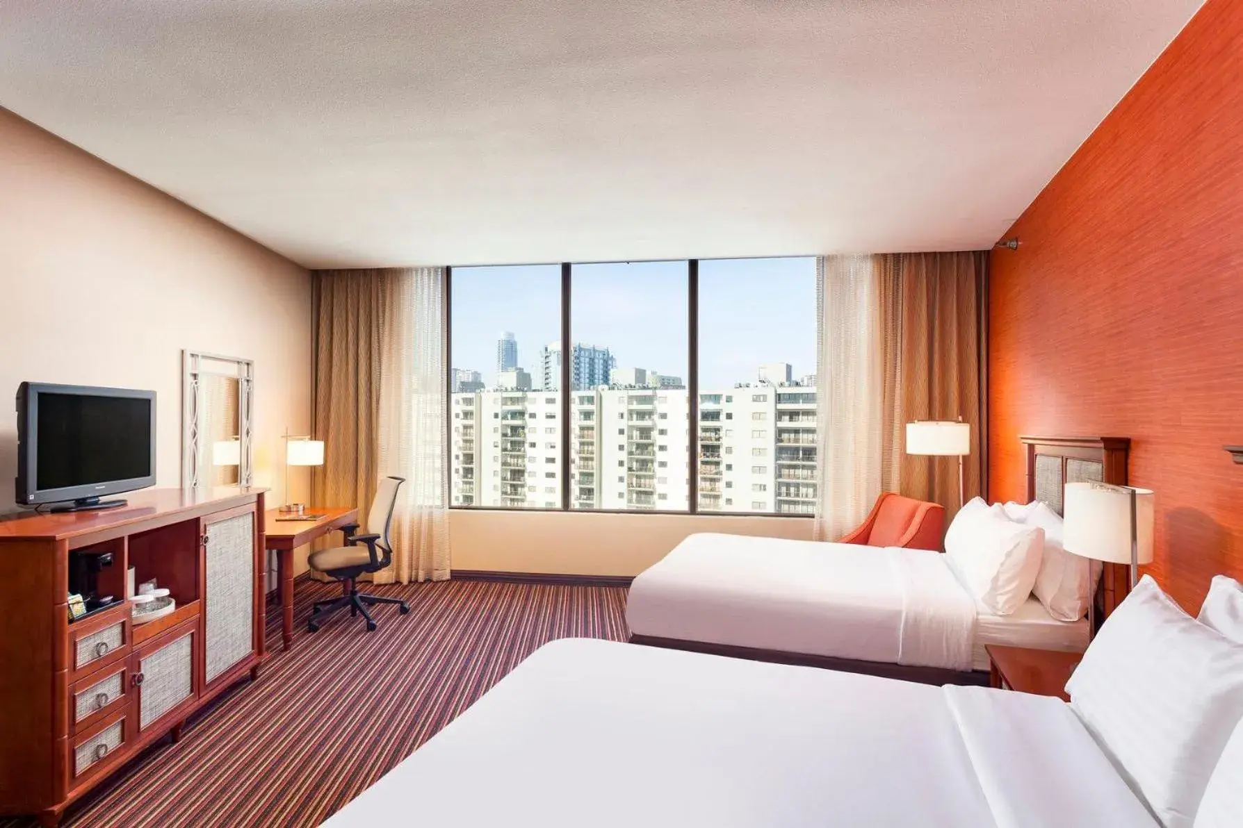 Bed in Holiday Inn Austin -Town Lake by IHG Bed in Holiday Inn Austin -Town Lake by IHG