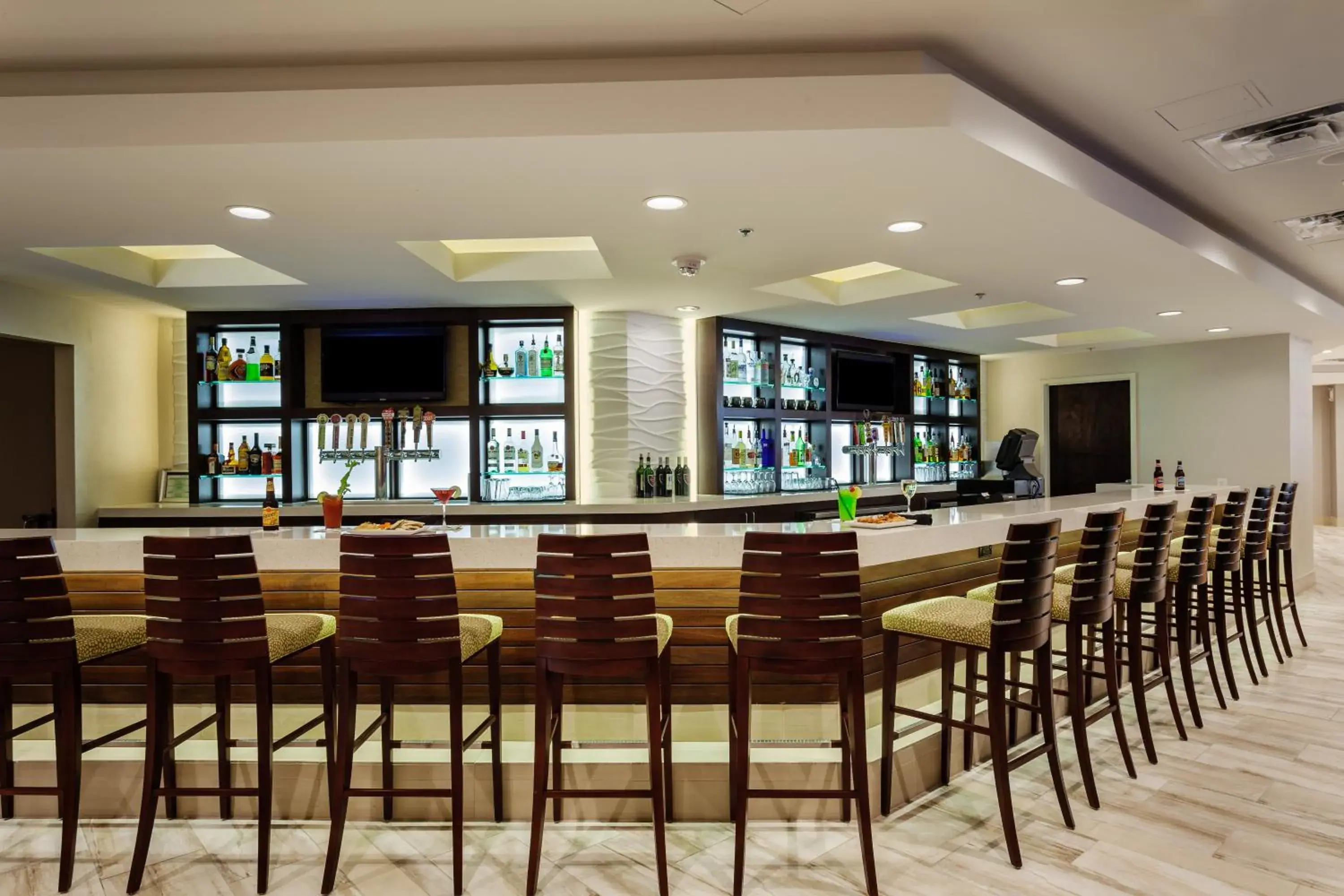 Lounge or bar in Holiday Inn Austin -Town Lake by IHG Lounge or bar in Holiday Inn Austin -Town Lake by IHG