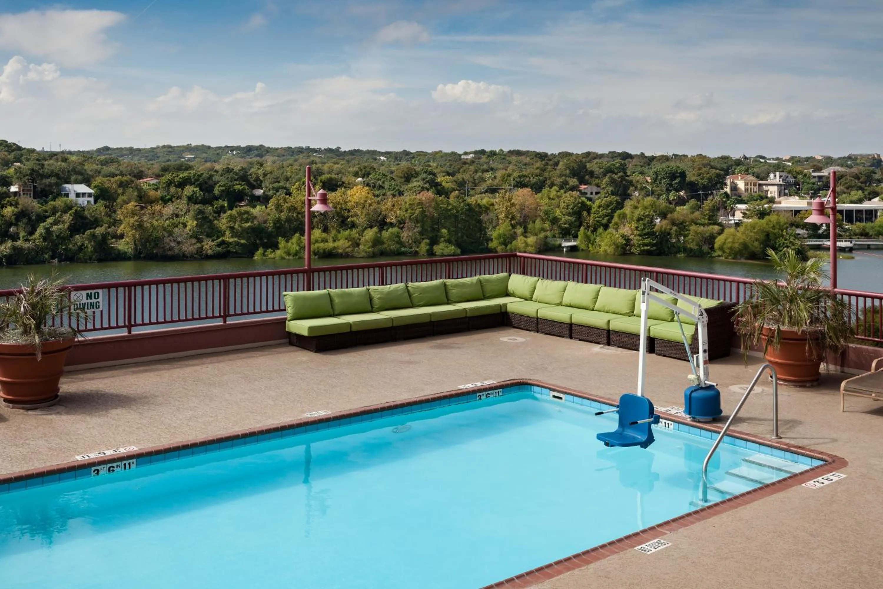 Swimming pool in Holiday Inn Austin -Town Lake by IHG