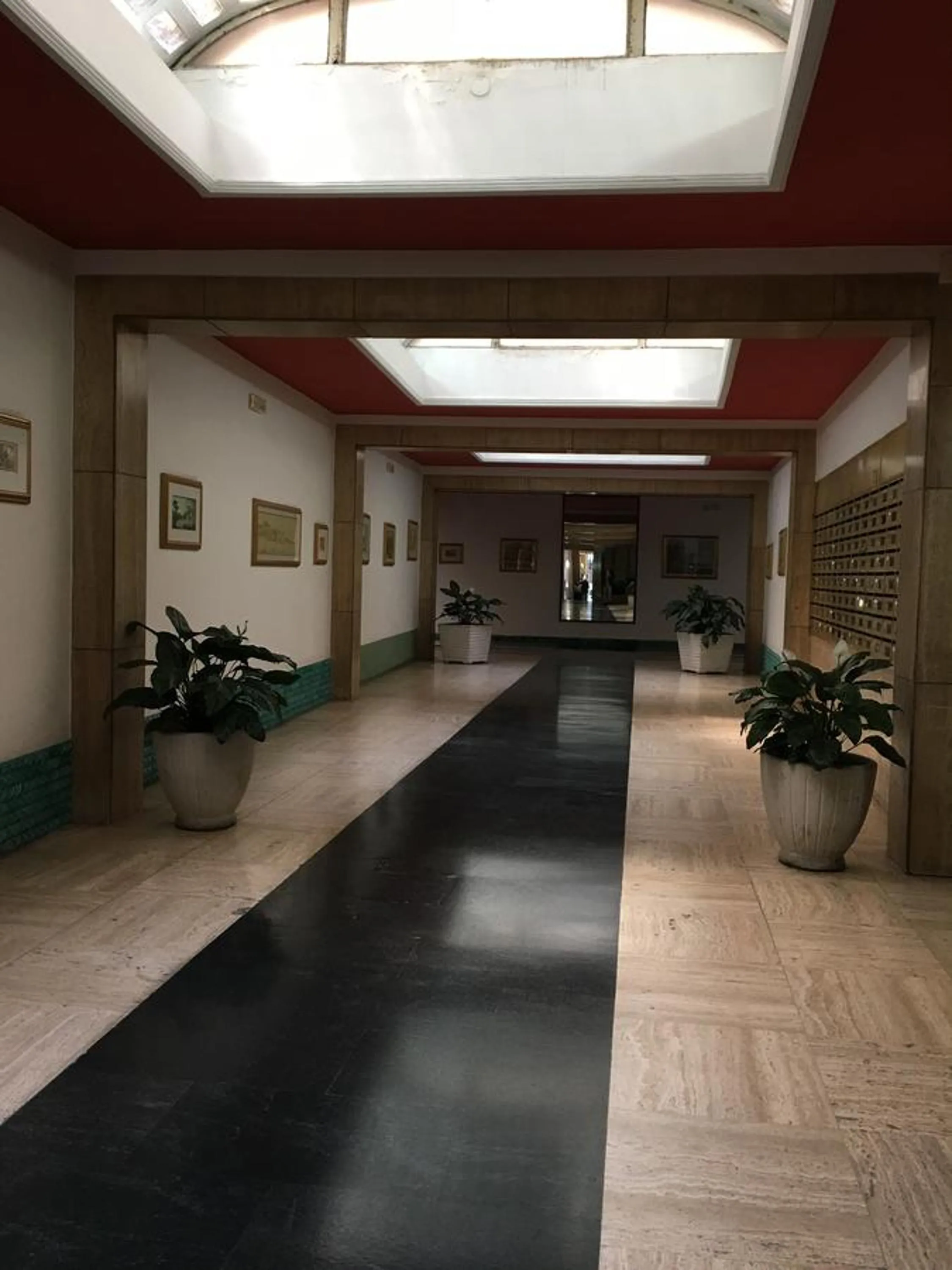 Property building in Two Sisters Suites