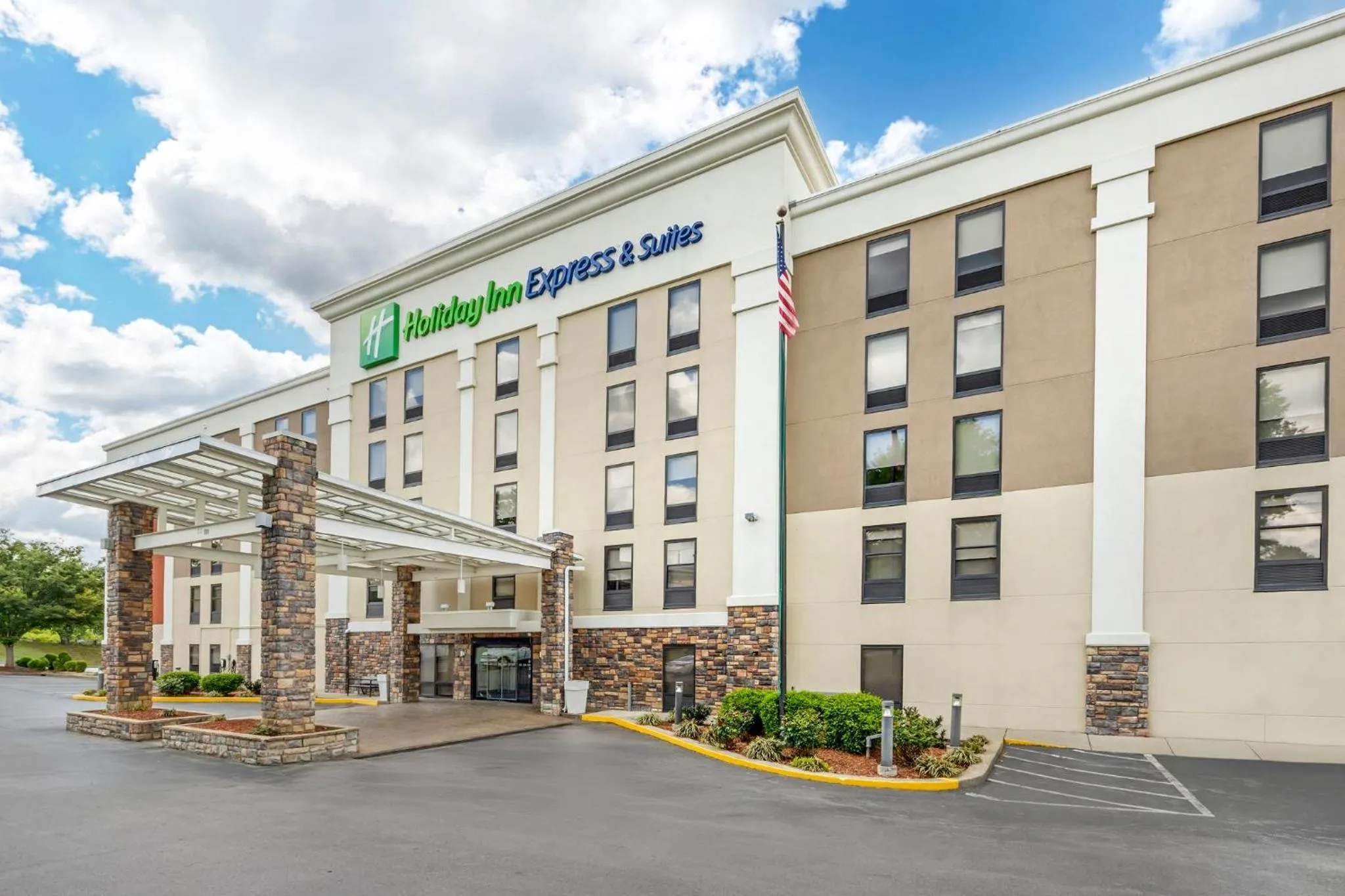 Property building in Holiday Inn Express & Suites Nashville Southeast - Antioch by IHG
