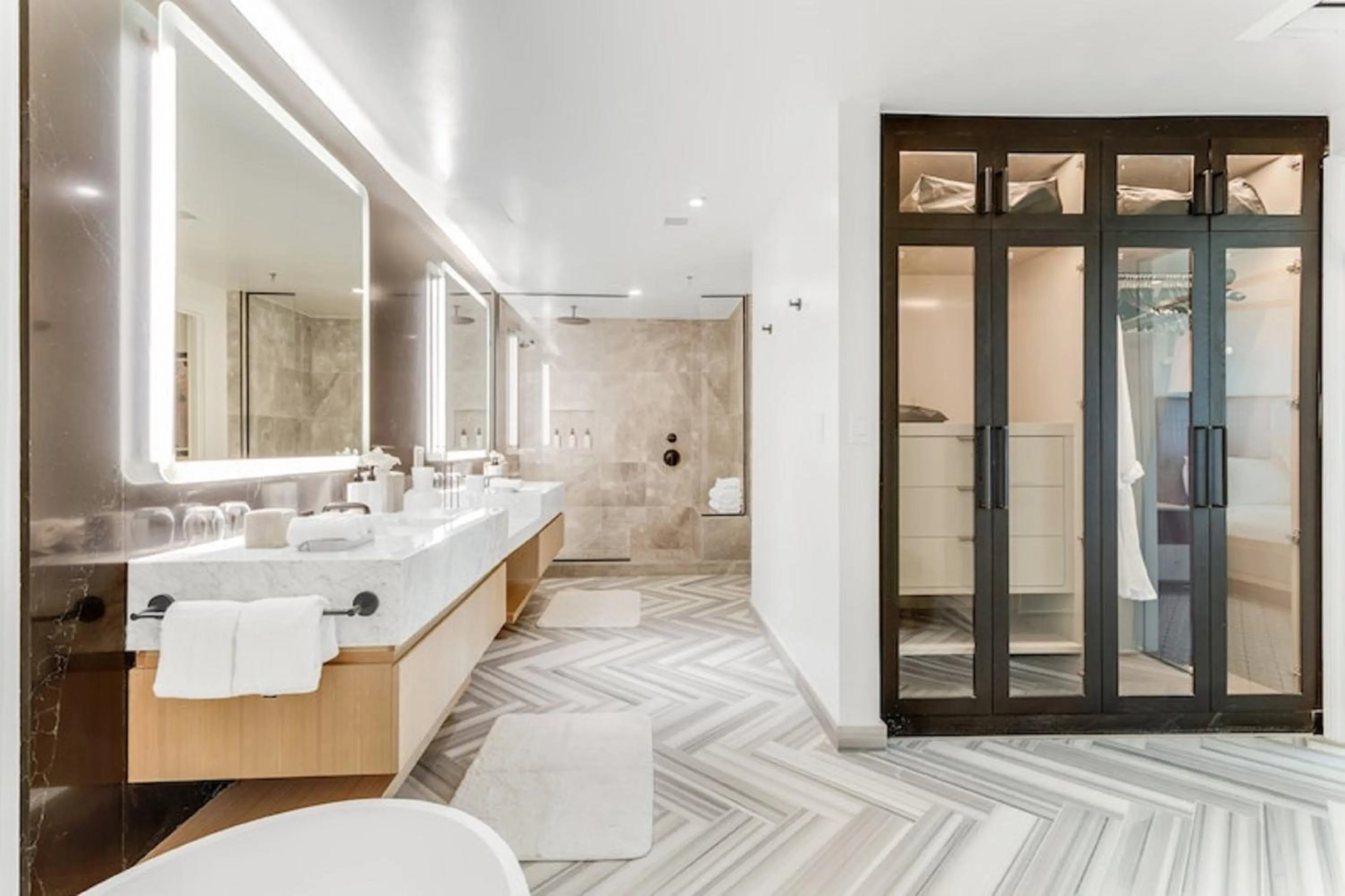 Photo of the whole room in InterContinental Miami by IHG