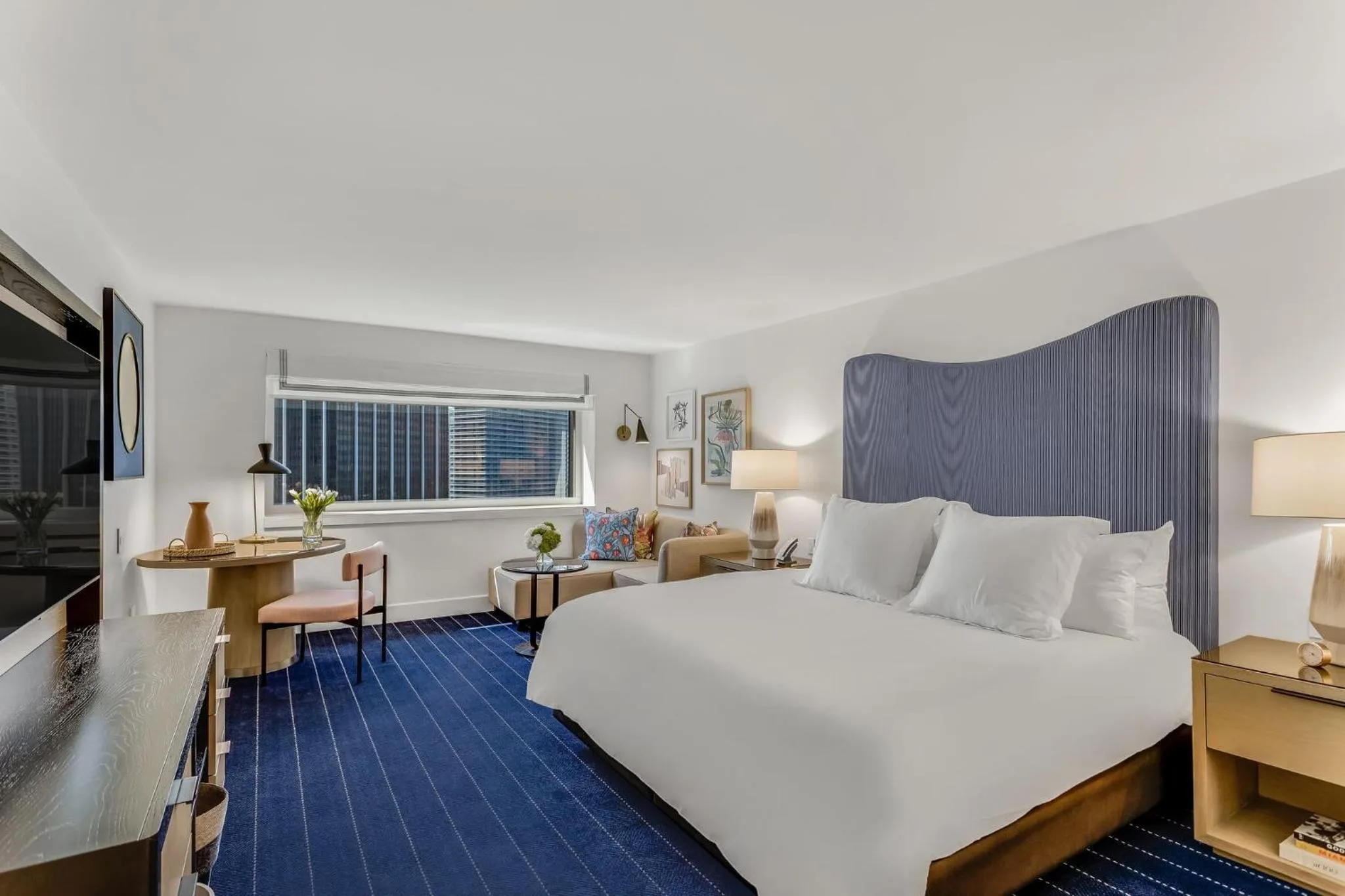Photo of the whole room, Bed in InterContinental Miami by IHG