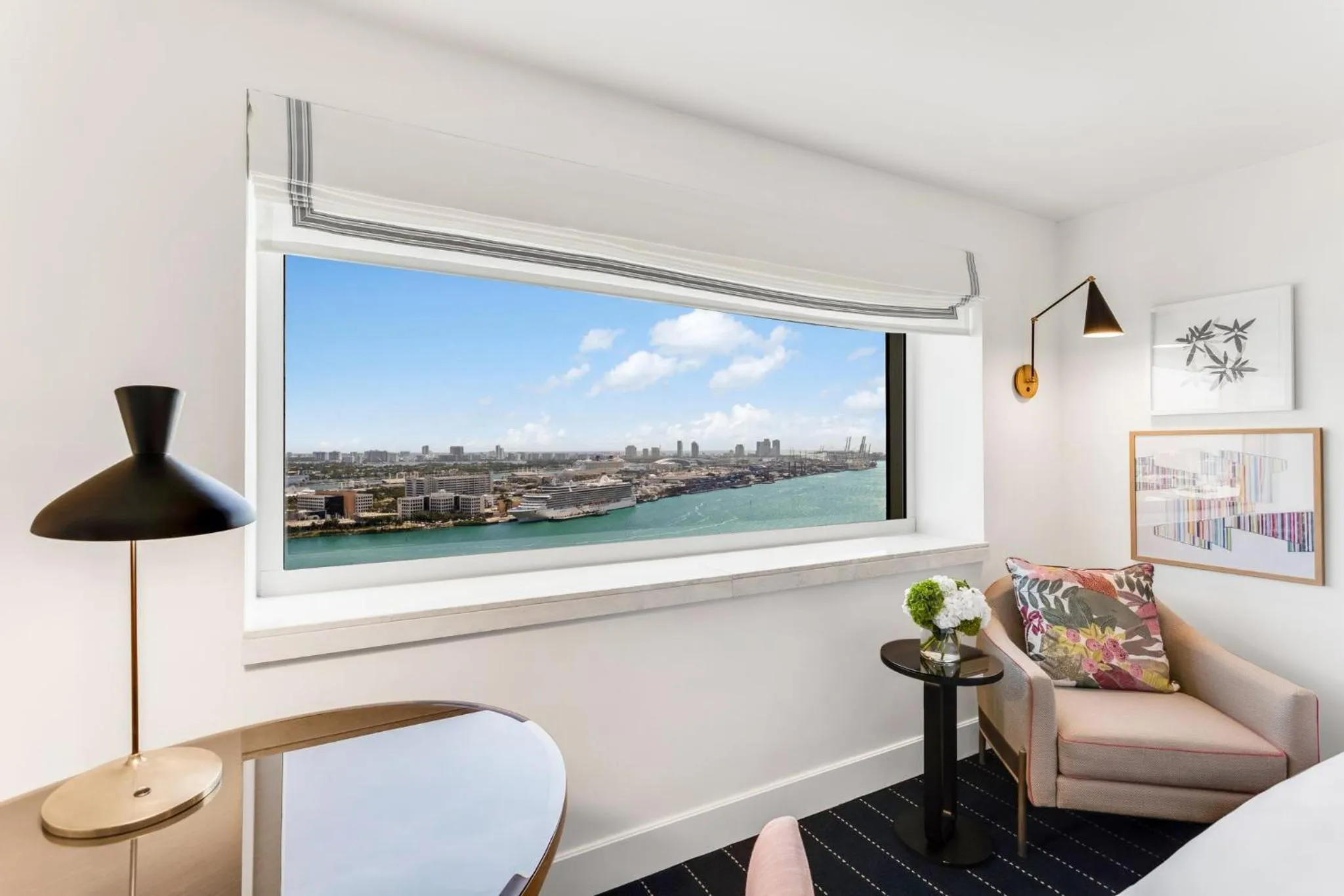 Photo of the whole room in InterContinental Miami by IHG