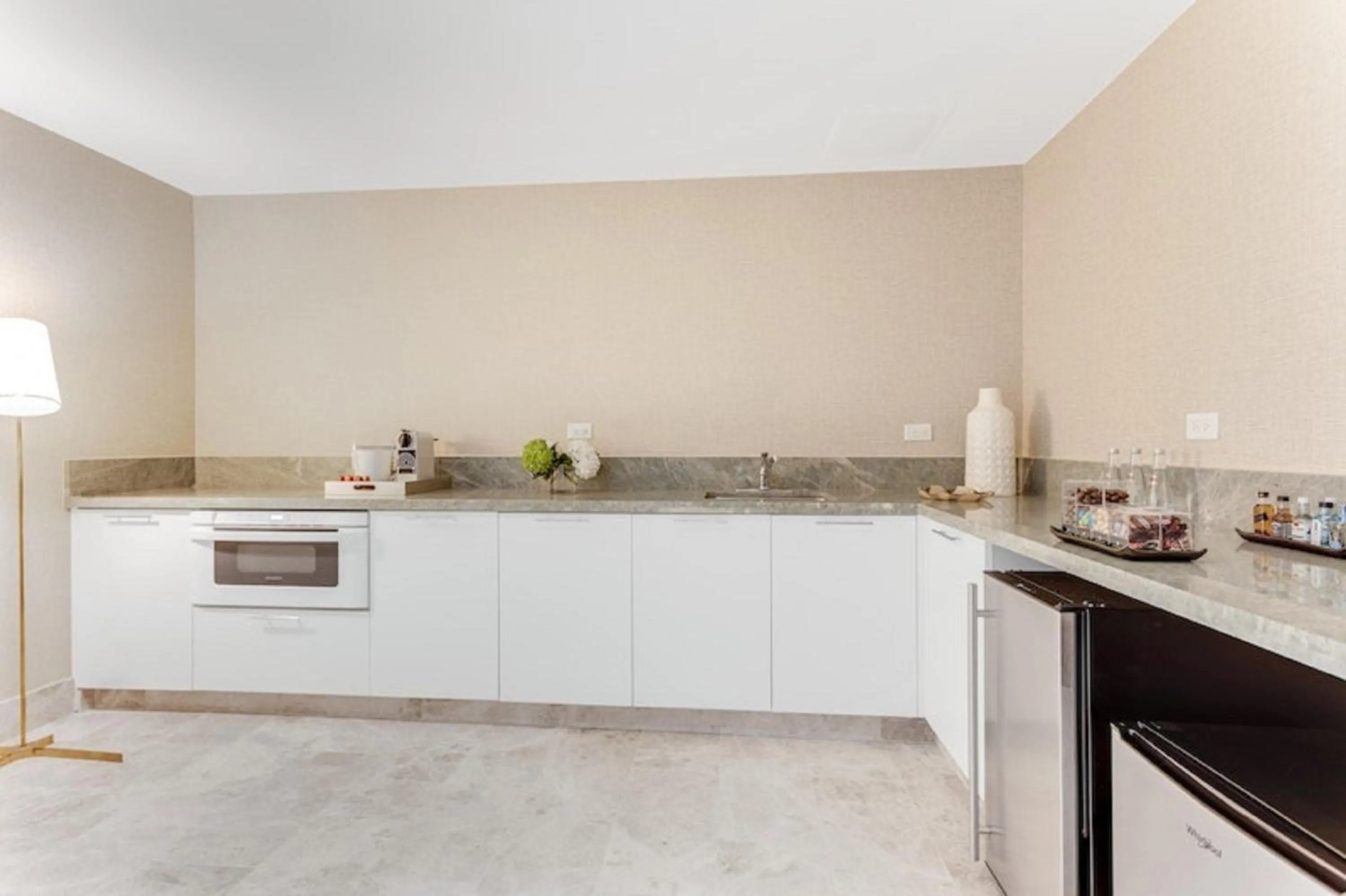 Photo of the whole room in InterContinental Miami by IHG